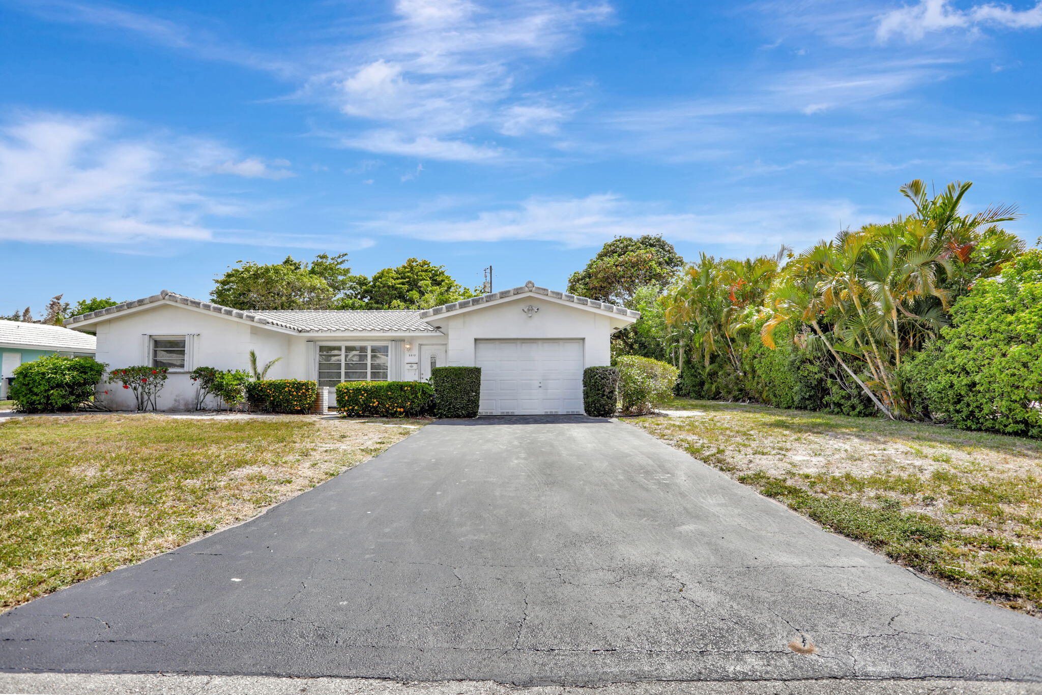 2210 NE 40th Court