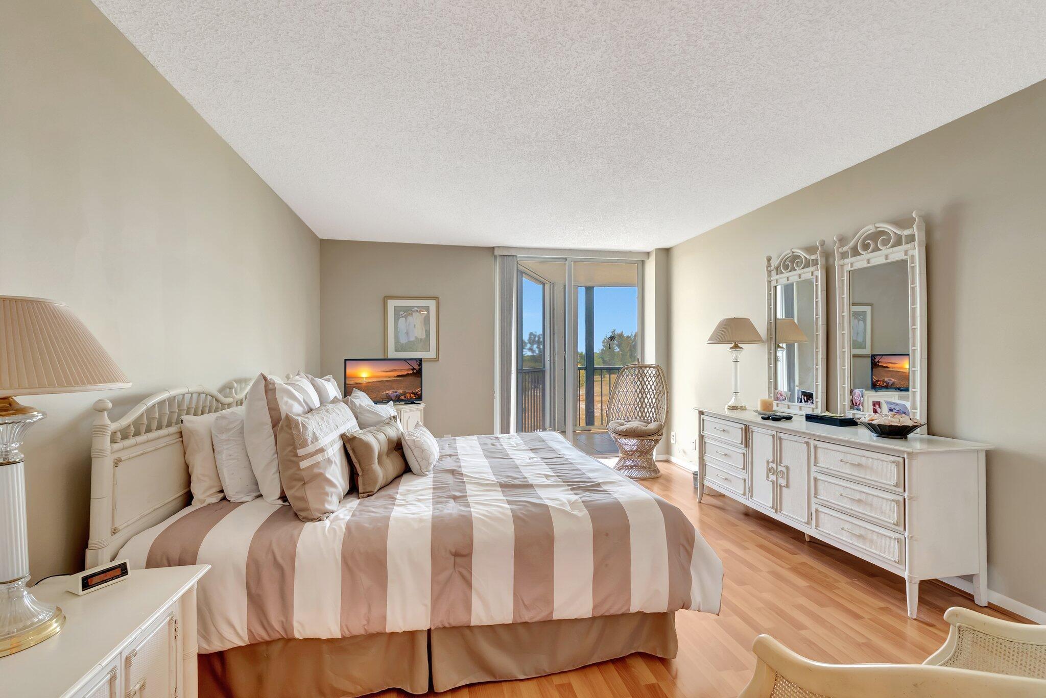 6400 NW 2nd Avenue 518