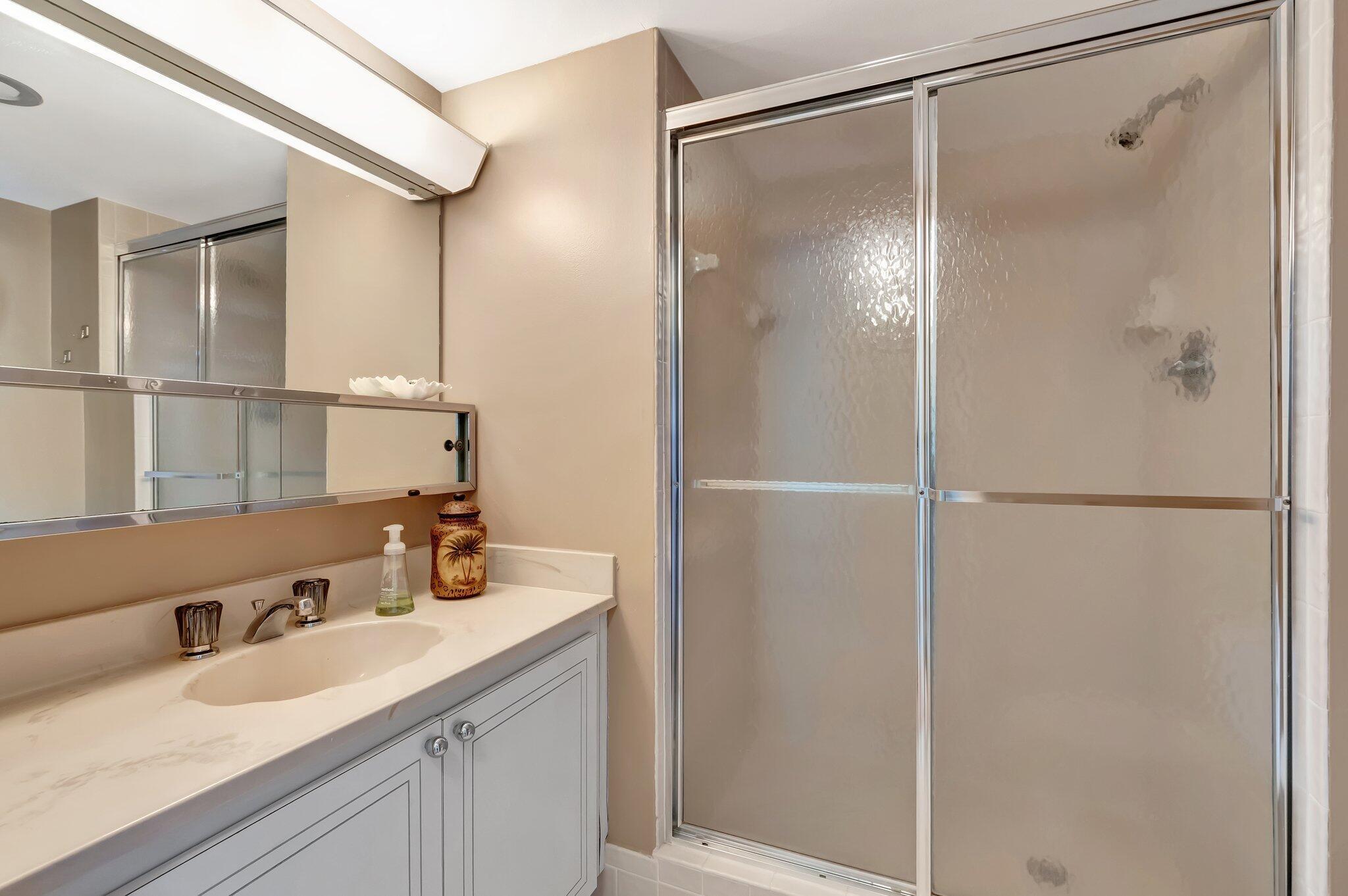 6400 NW 2nd Avenue 518