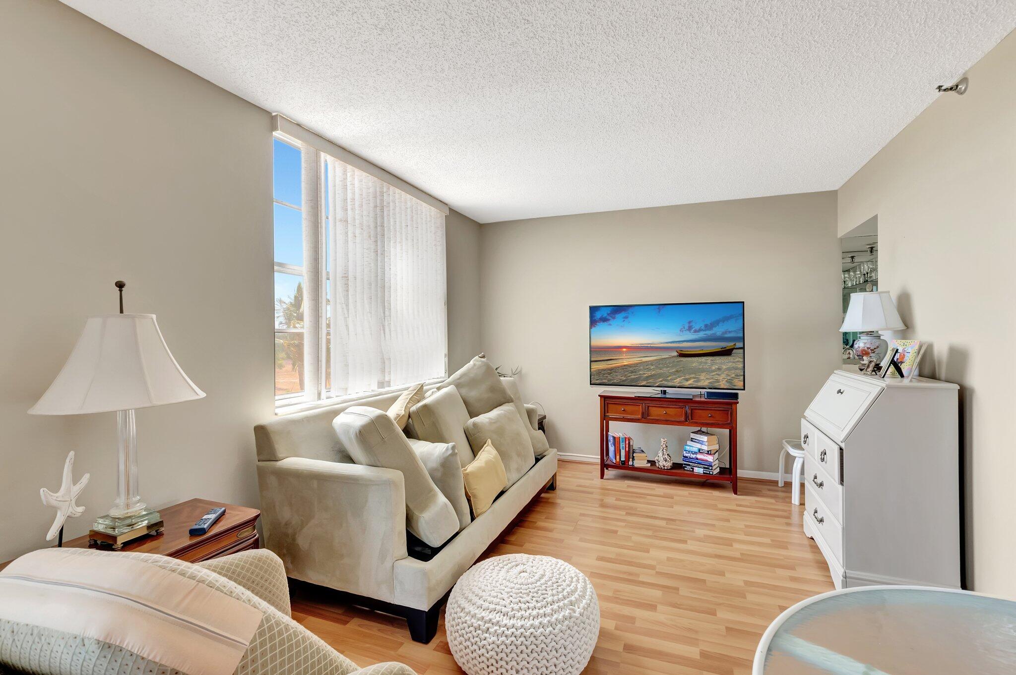 6400 NW 2nd Avenue 518