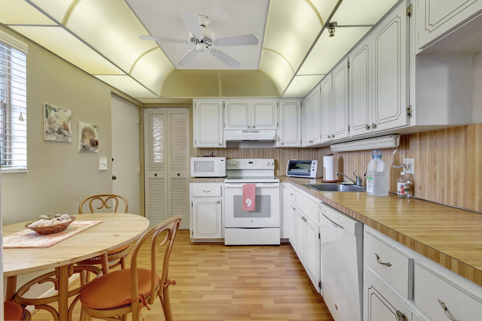 6400 NW 2nd Avenue 518