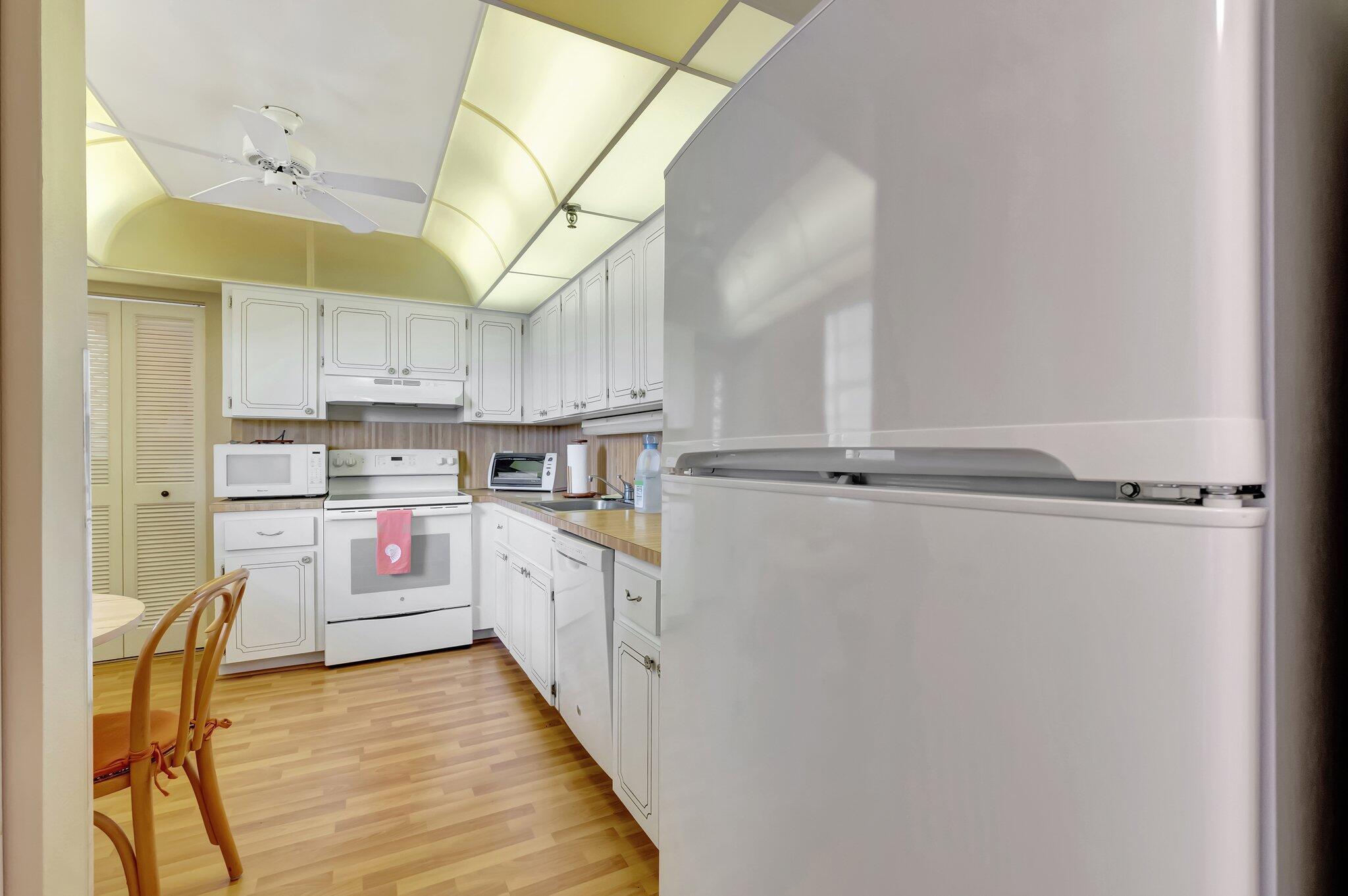 6400 NW 2nd Avenue 518