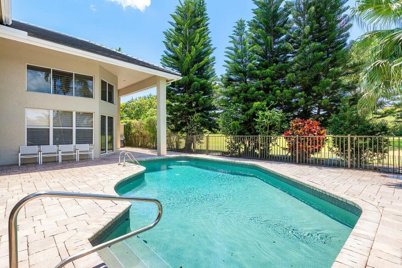 4800 Bocaire Boulevard