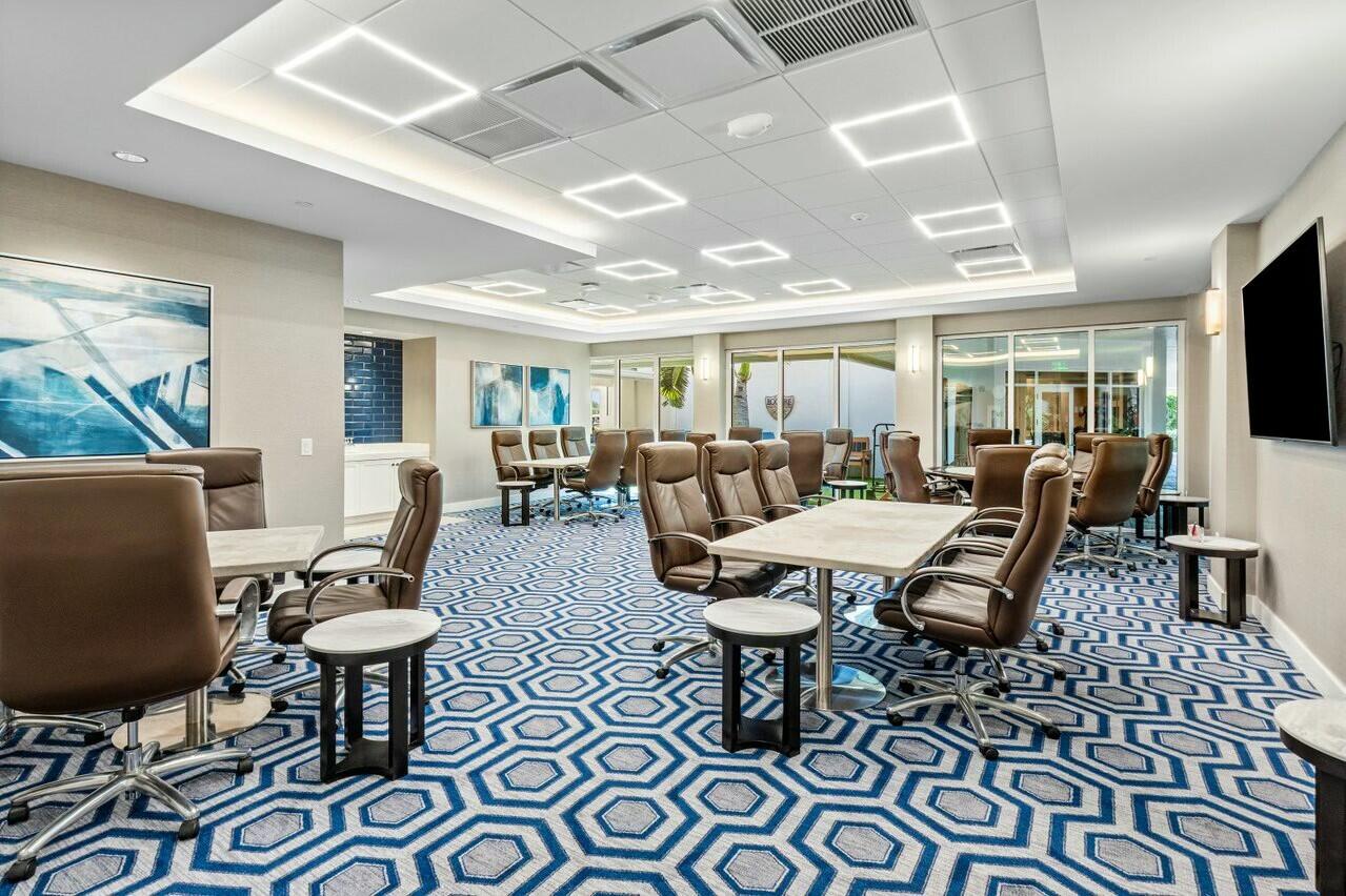 4800 Bocaire Boulevard