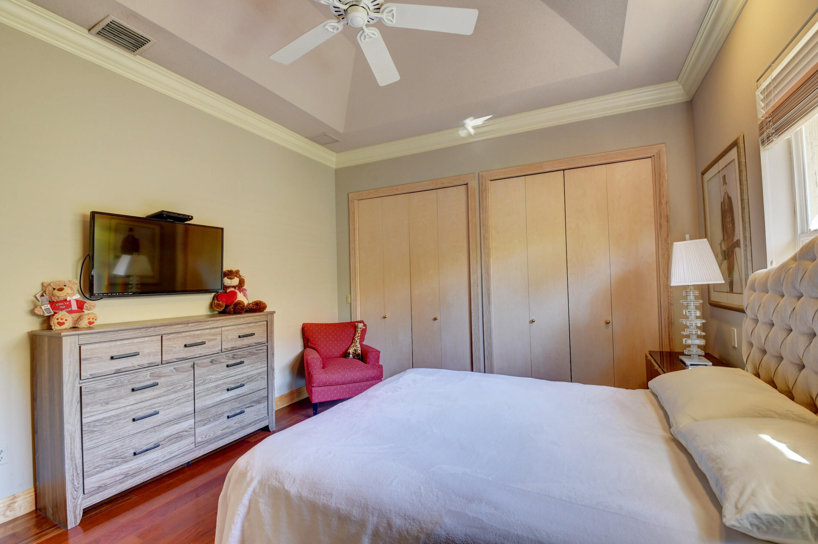 4800 Bocaire Boulevard