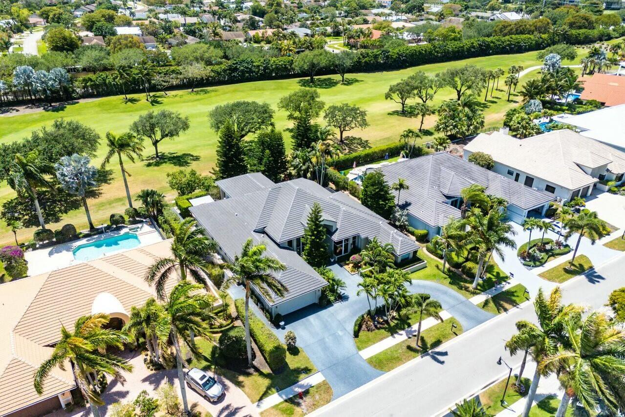 4800 Bocaire Boulevard