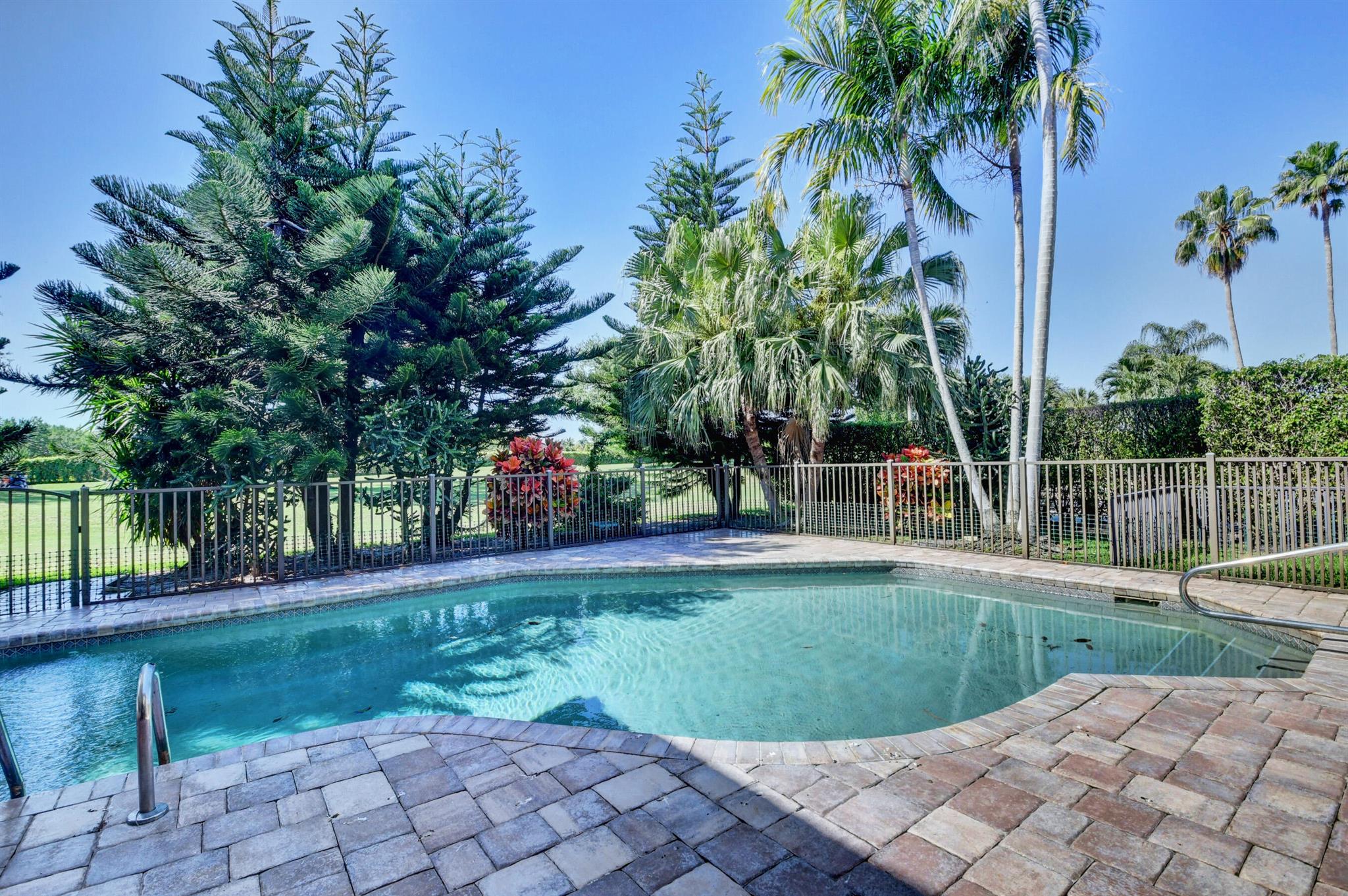 4800 Bocaire Boulevard