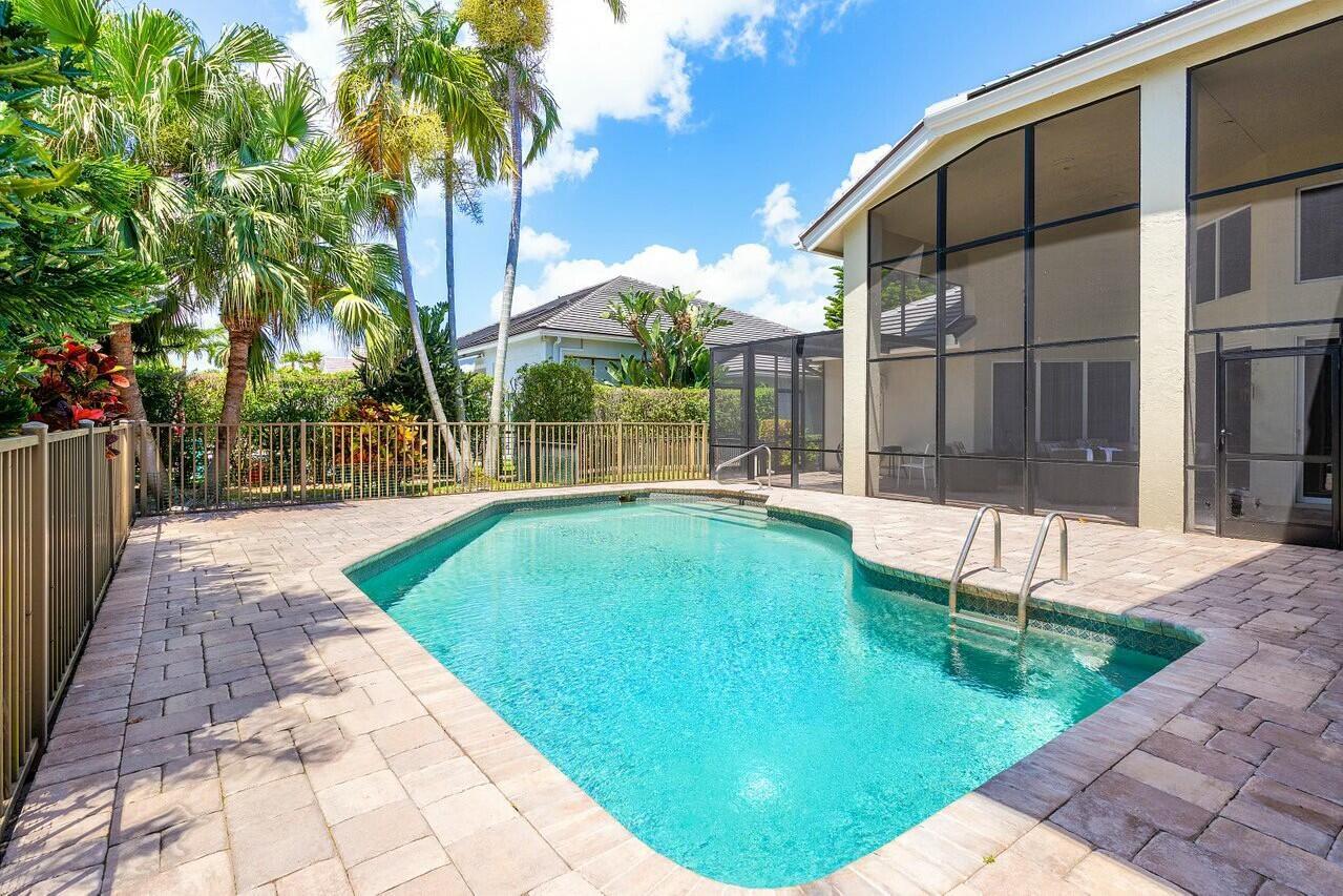 4800 Bocaire Boulevard