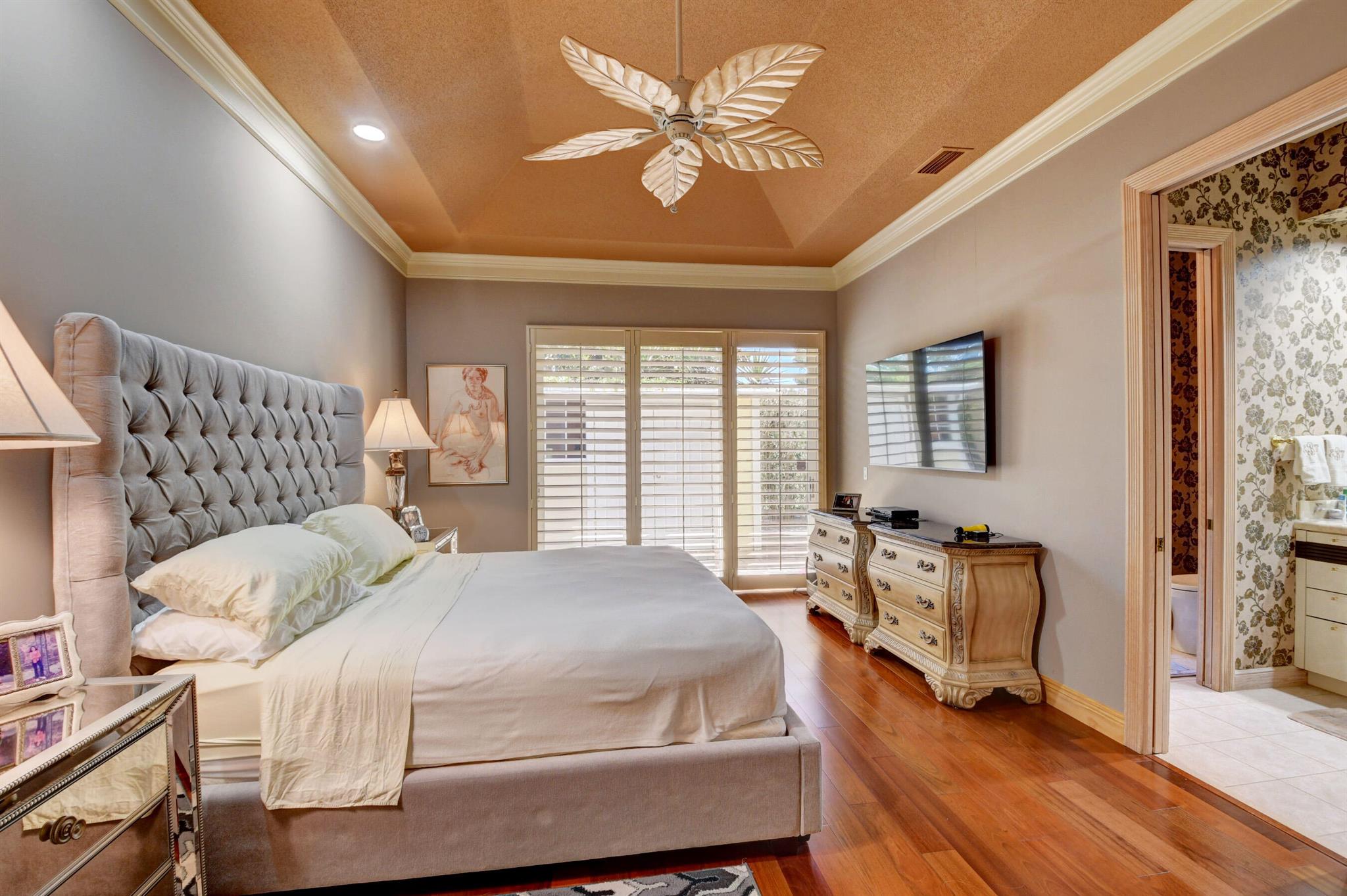 4800 Bocaire Boulevard