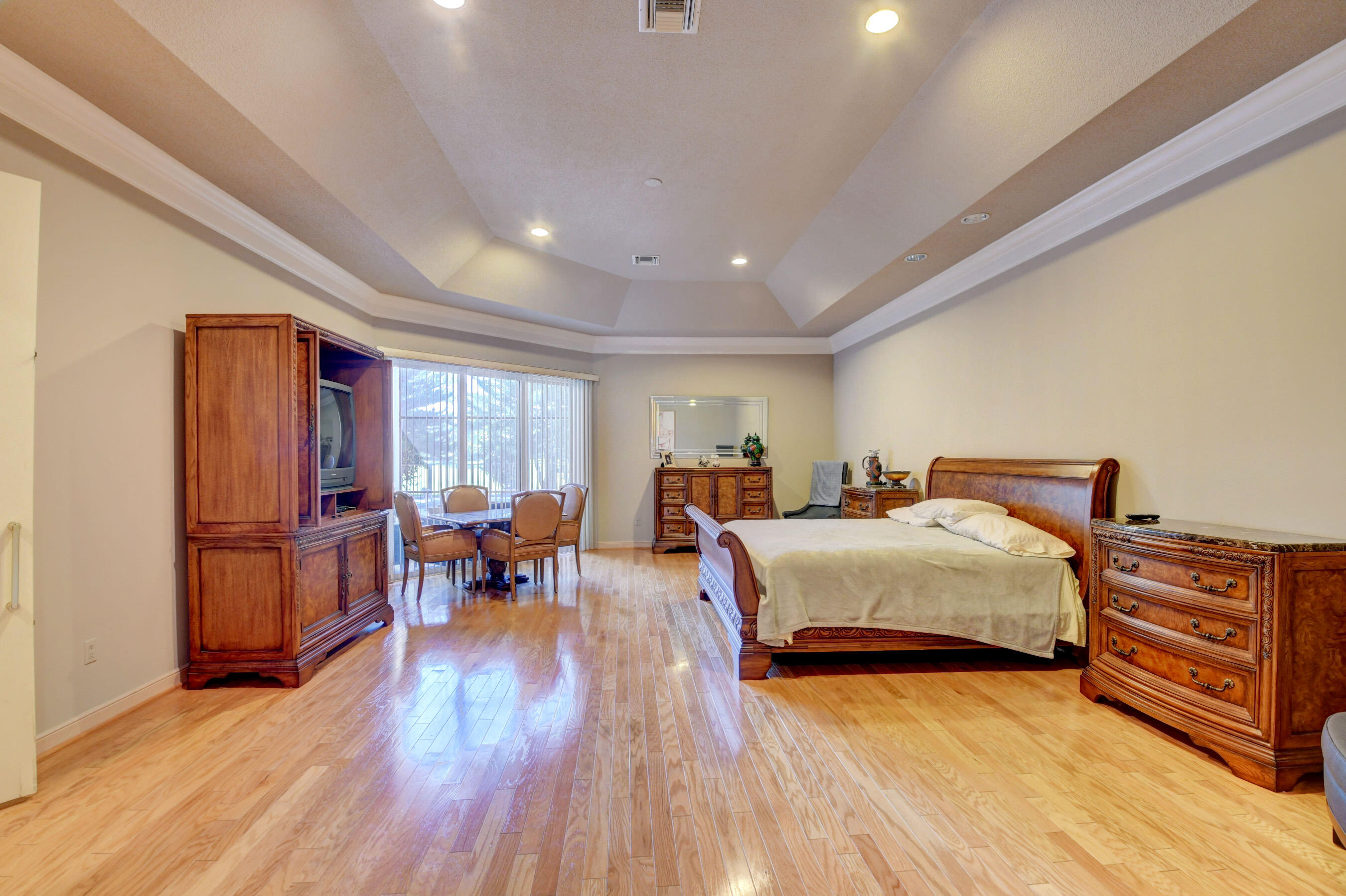 4800 Bocaire Boulevard