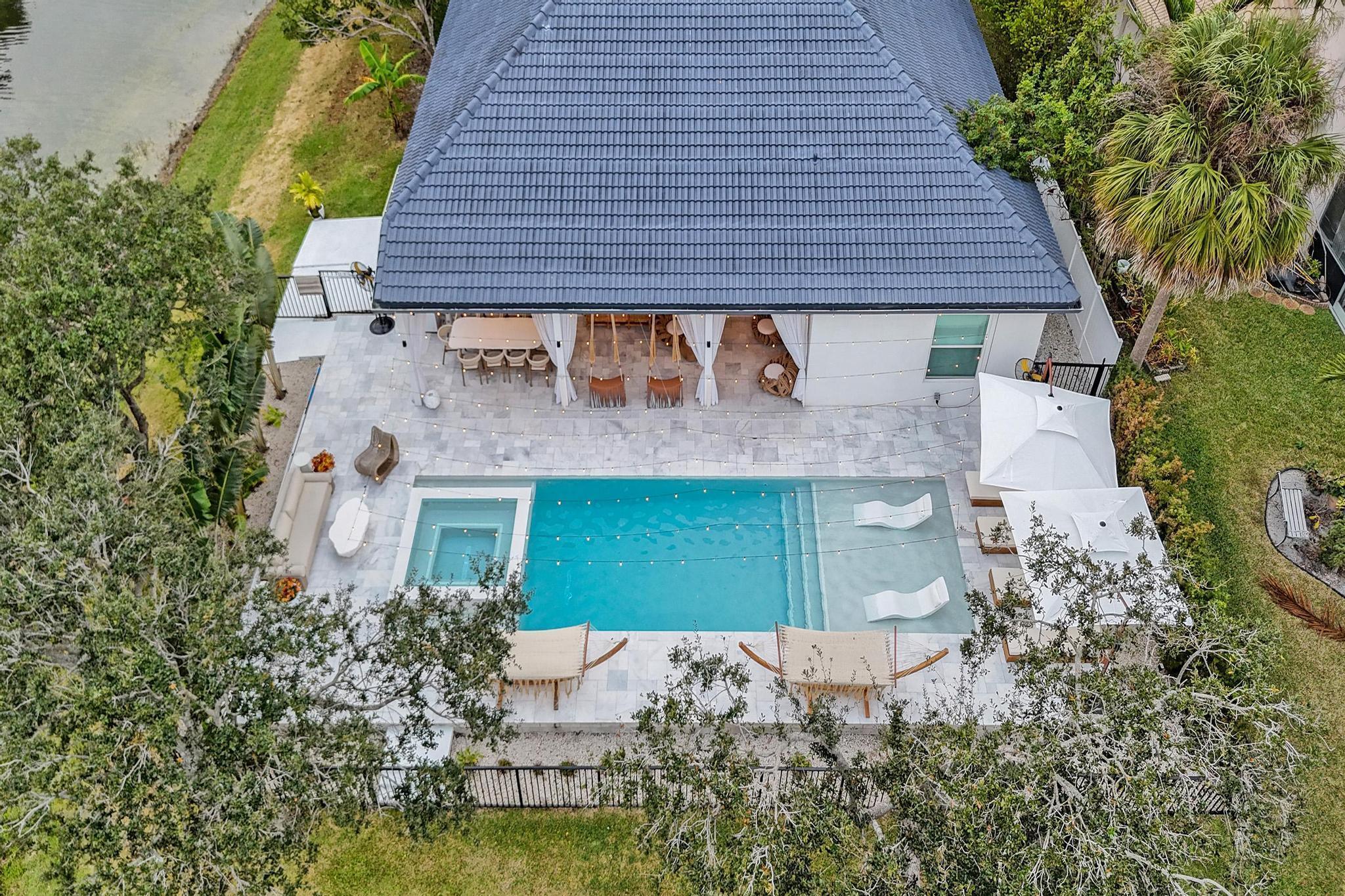 10424 NW 59 Place