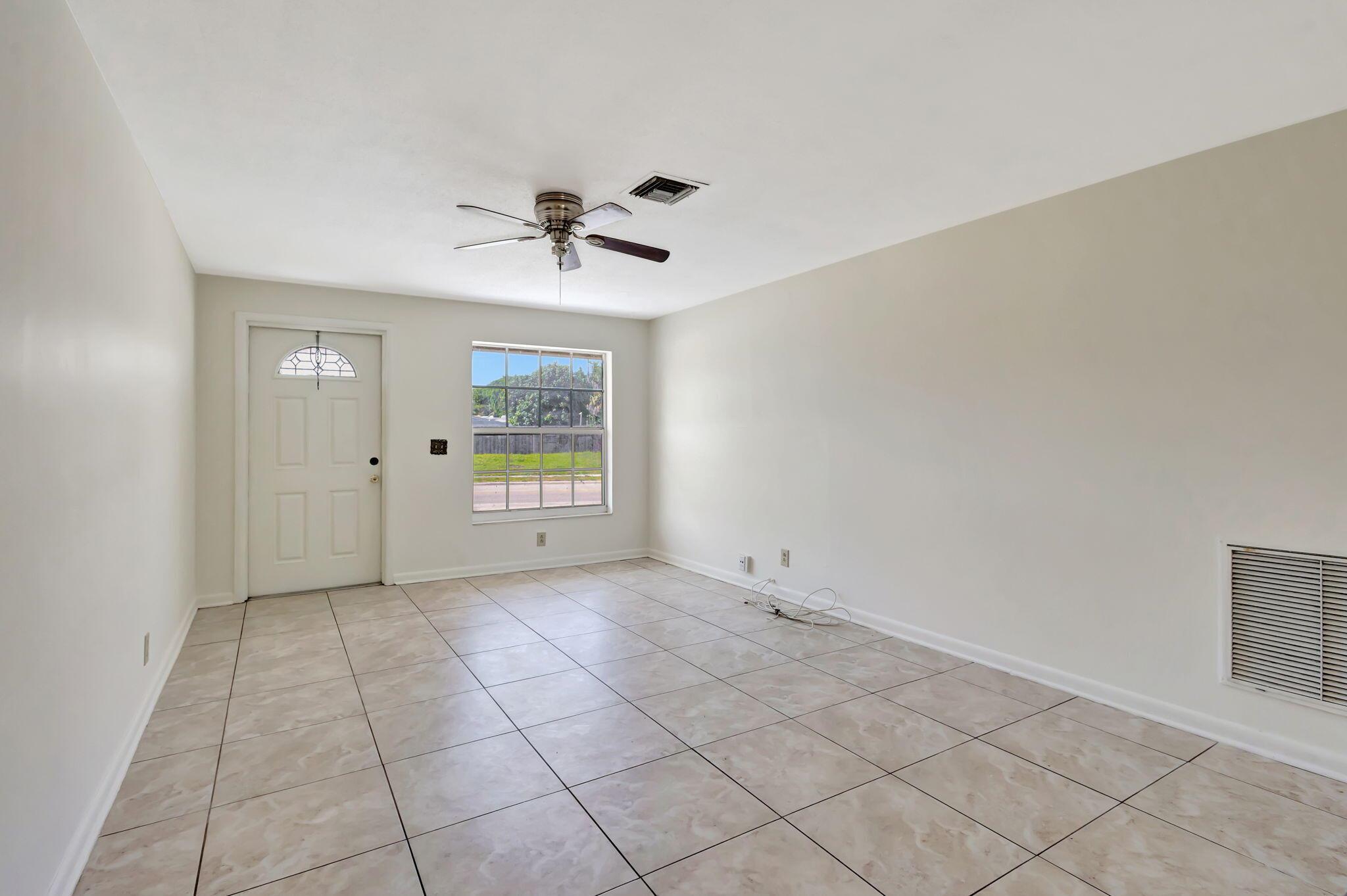 1500 W 13th Street W