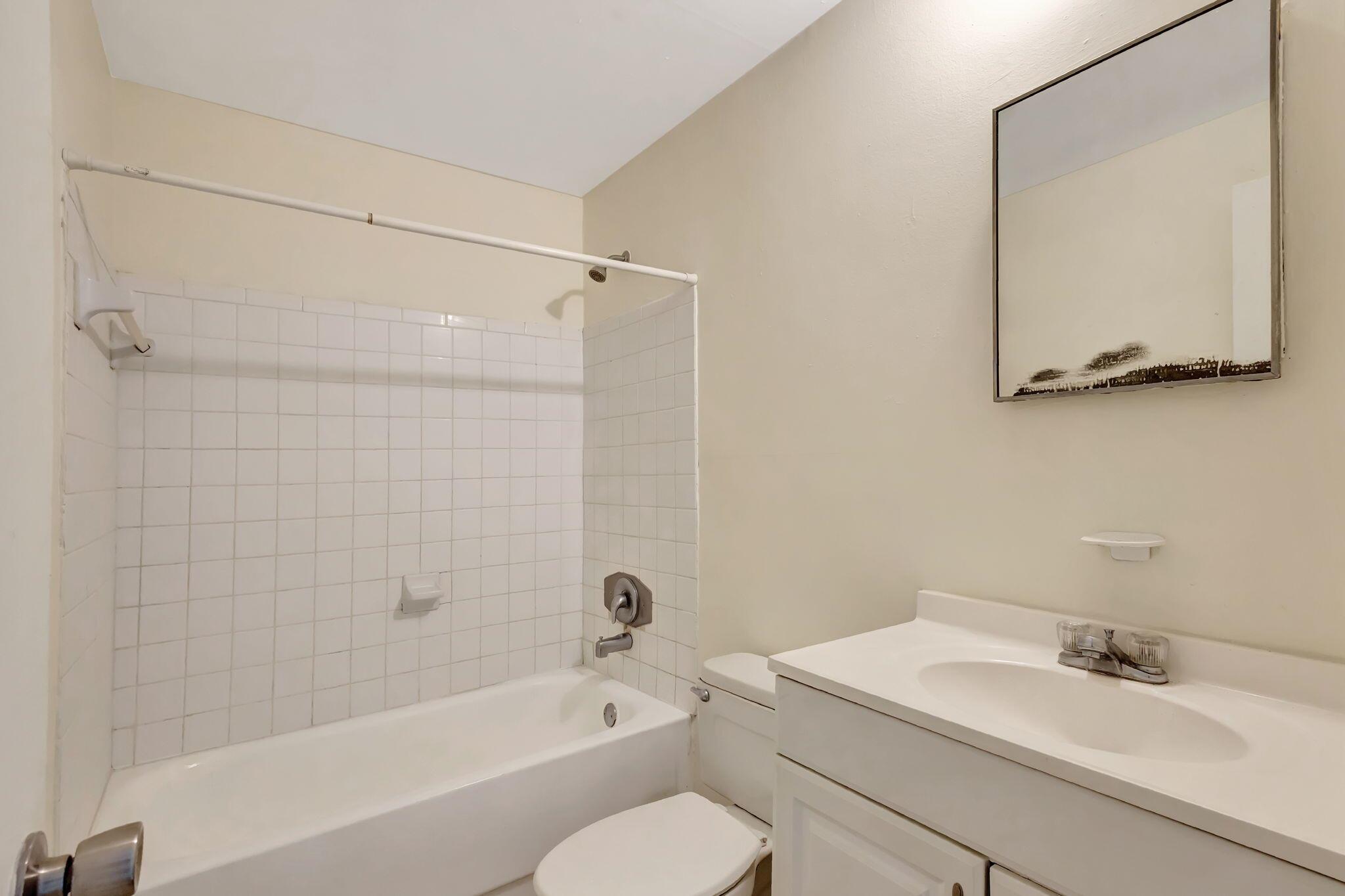 1500 W 13th Street W