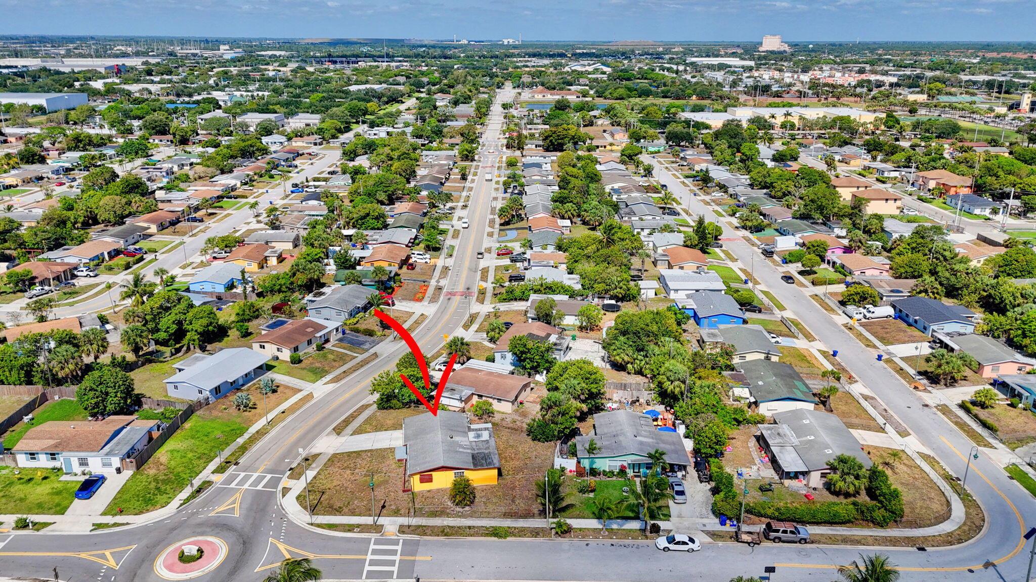 1500 W 13th Street W