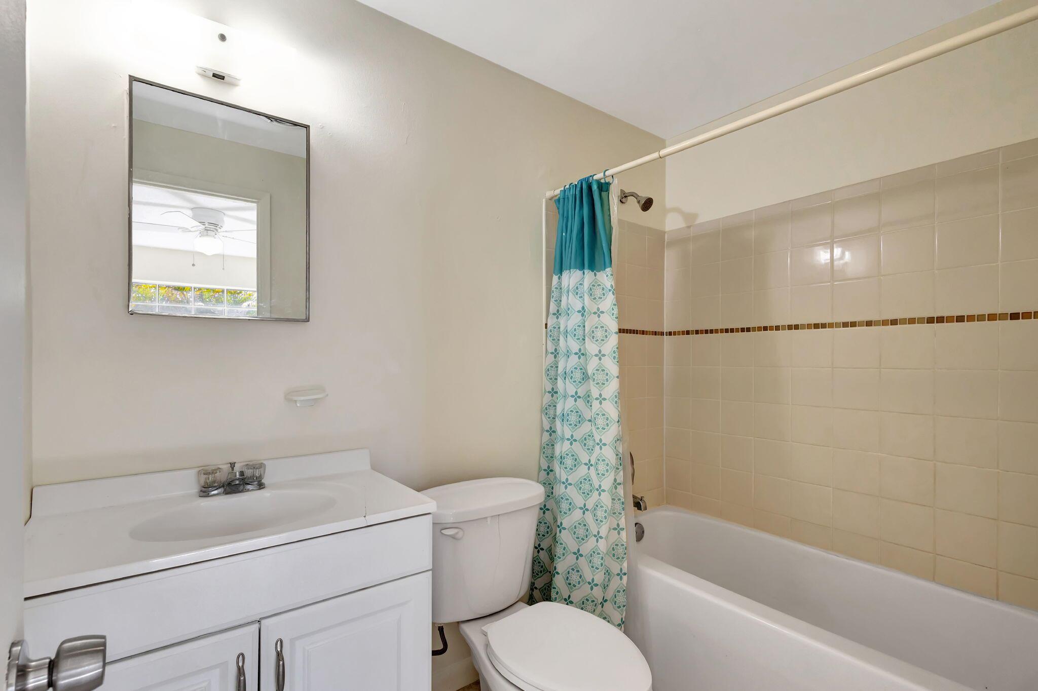 1500 W 13th Street W