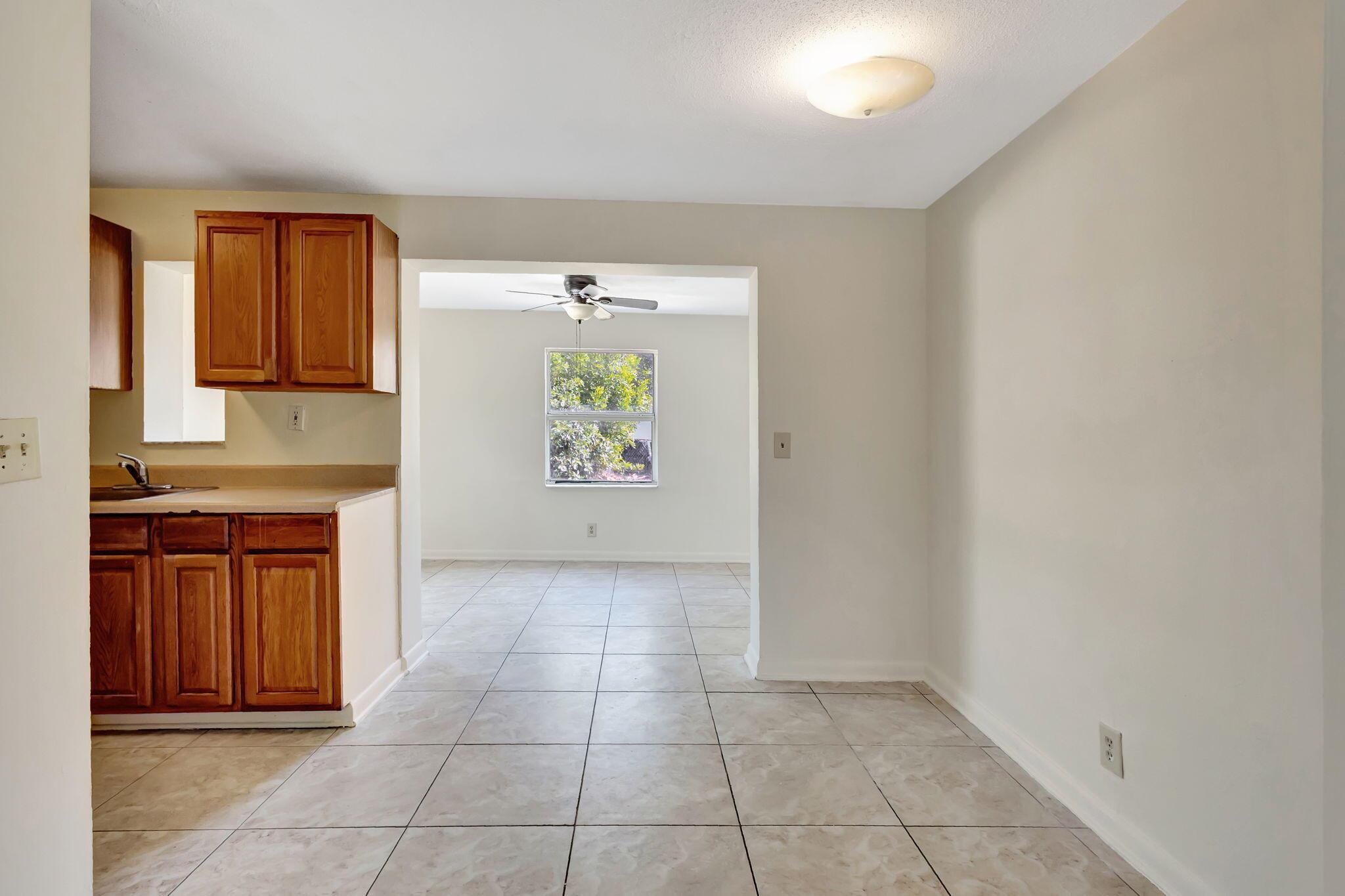 1500 W 13th Street W