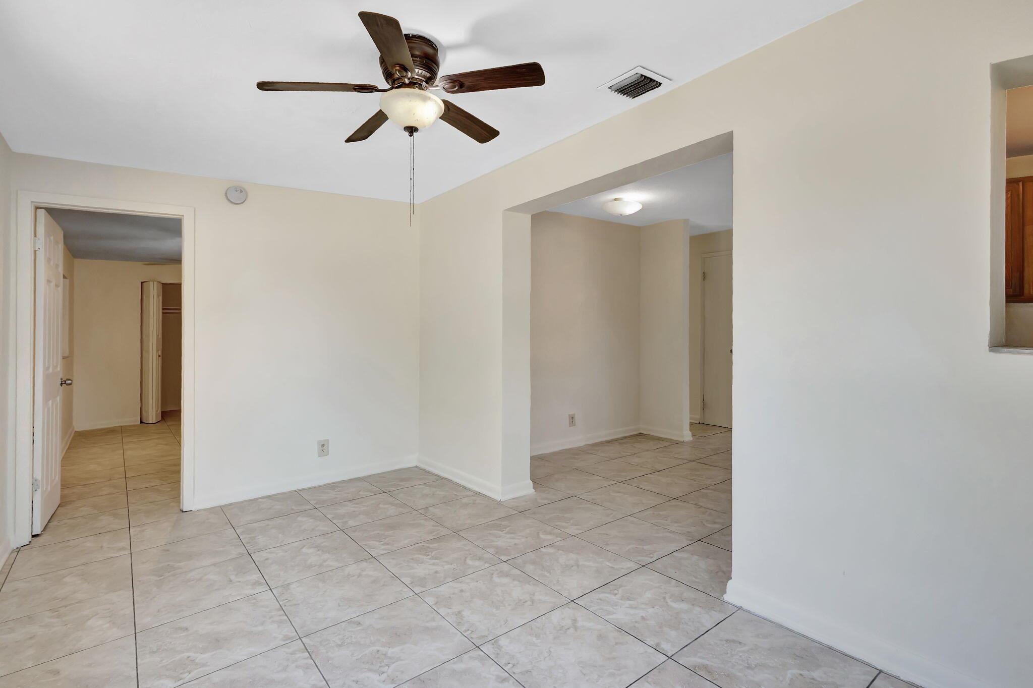 1500 W 13th Street W