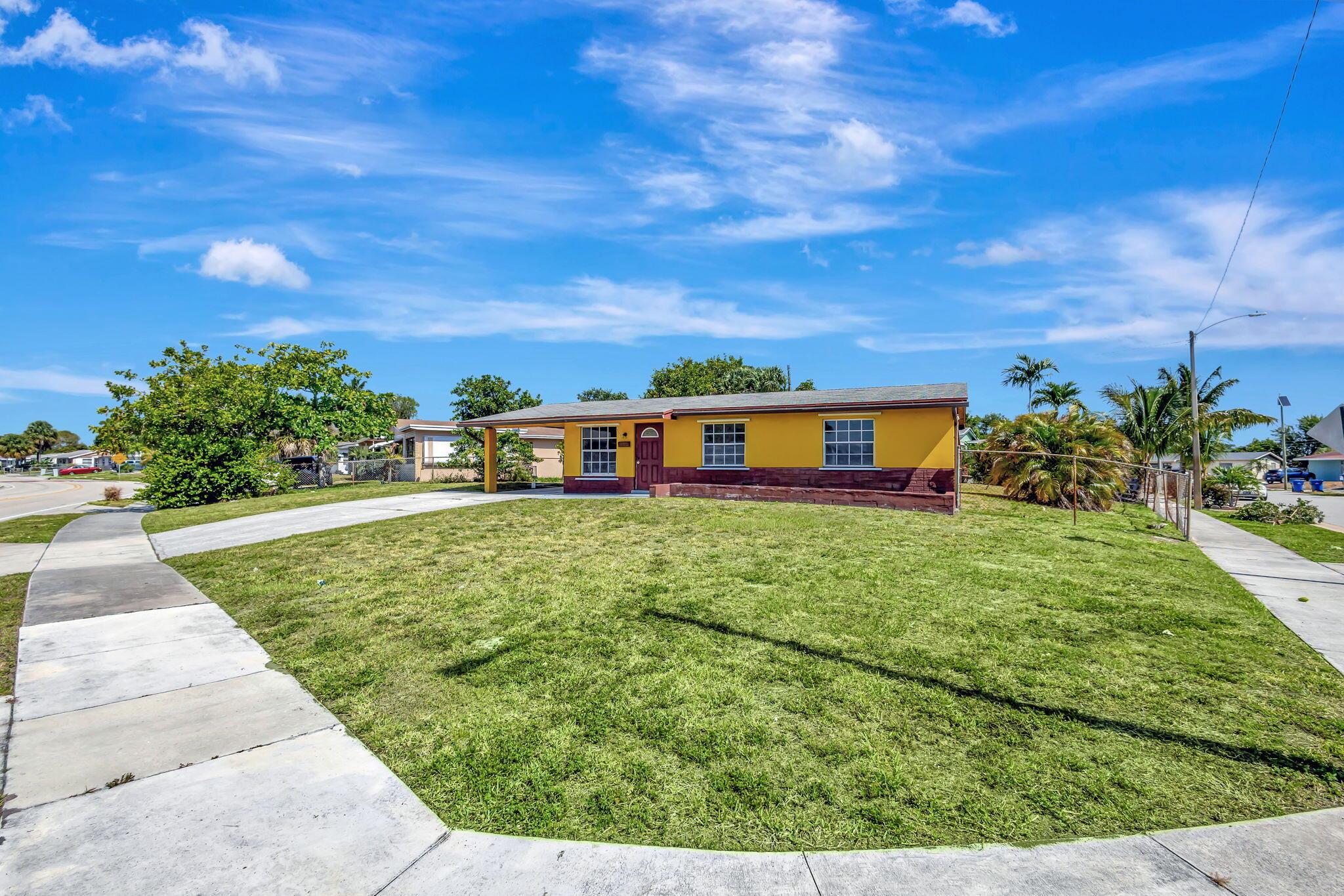 1500 W 13th Street W