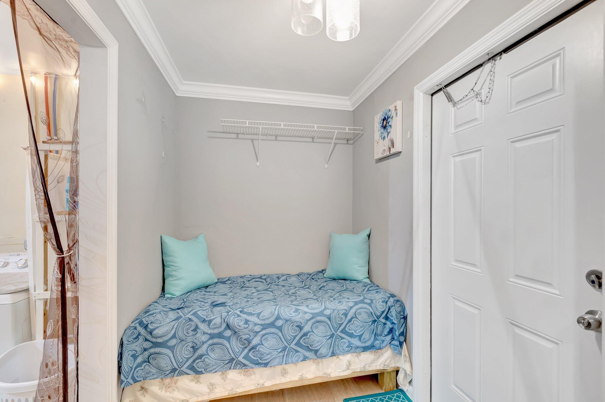 722 Ridge Road 9