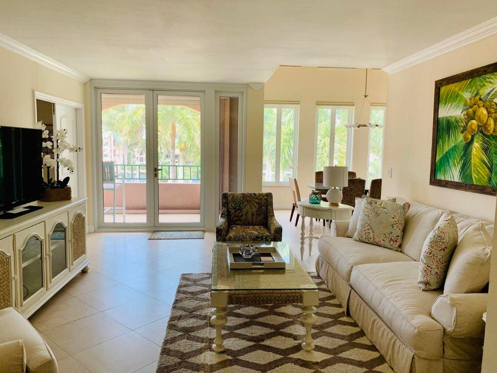 100 SE 5th Ph17 Avenue SE Ph17