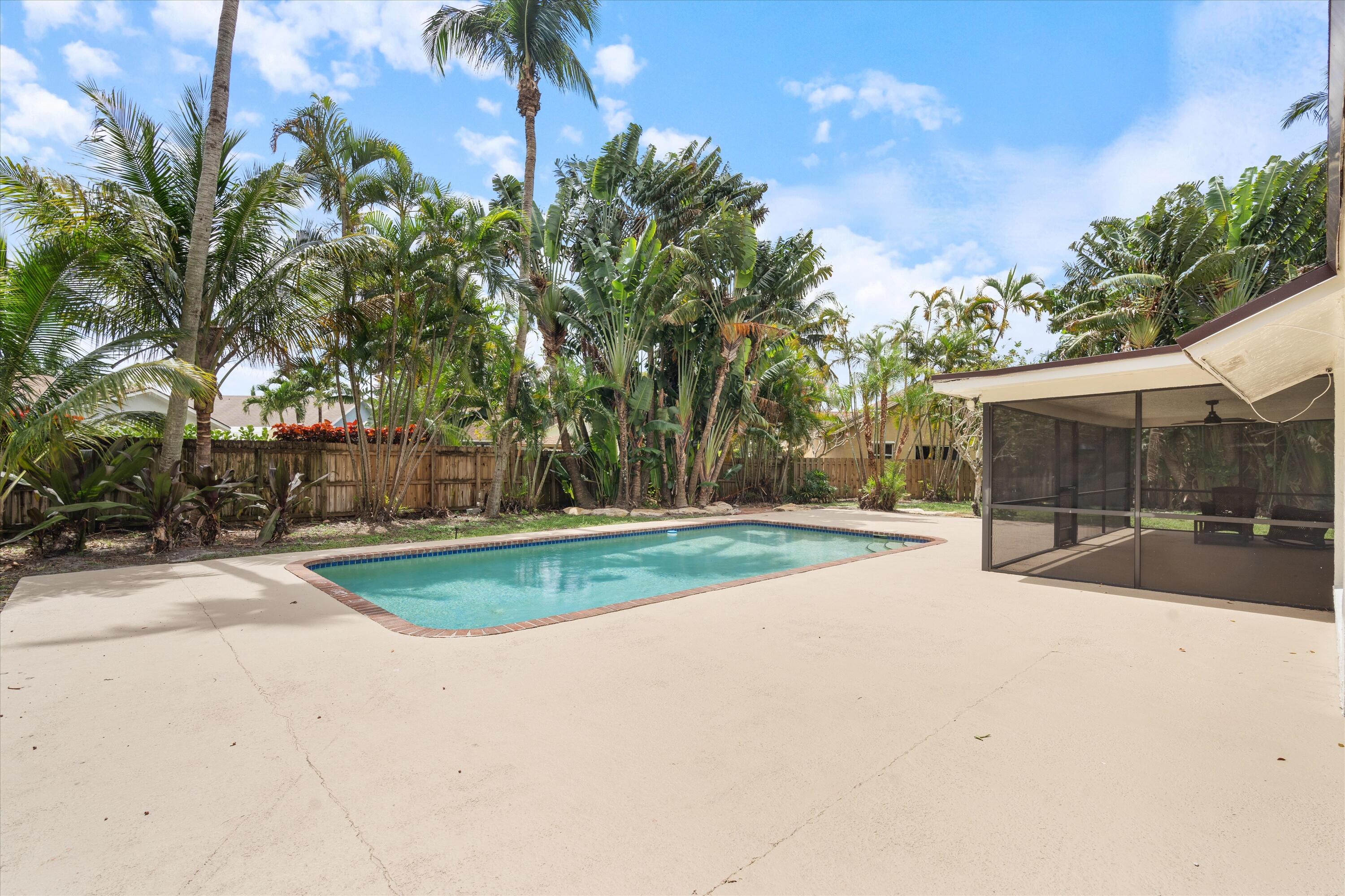 1394 Gallinule Circle