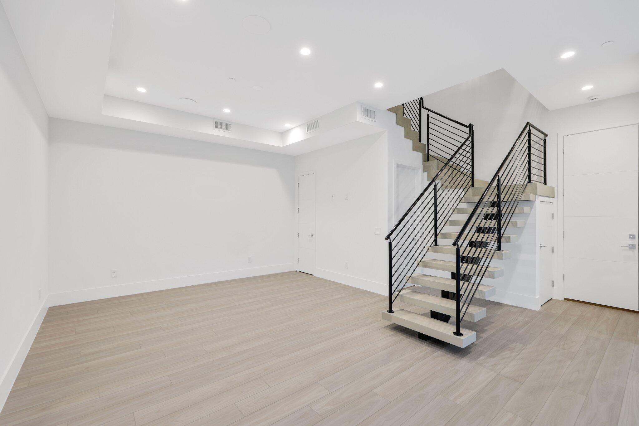201 SE 4th Avenue