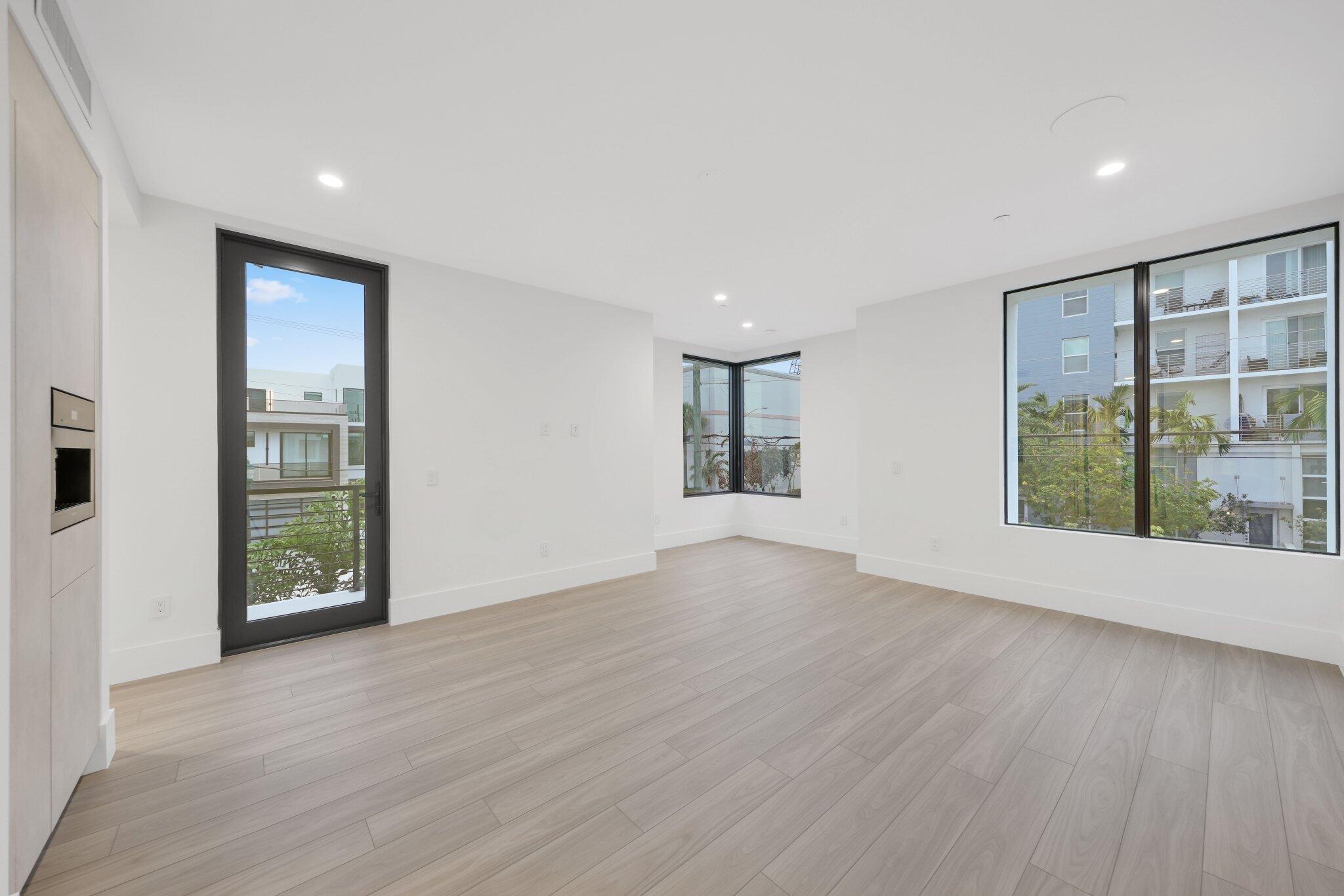 201 SE 4th Avenue