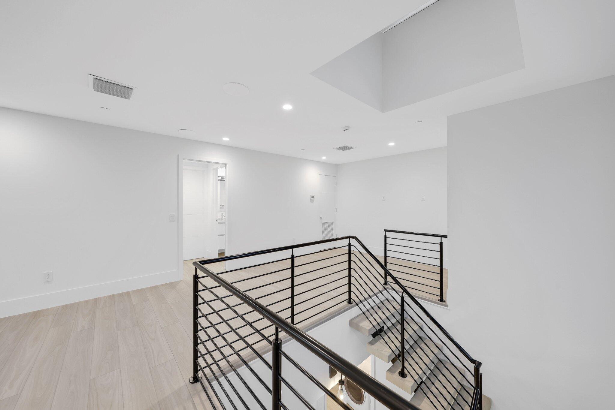 201 SE 4th Avenue