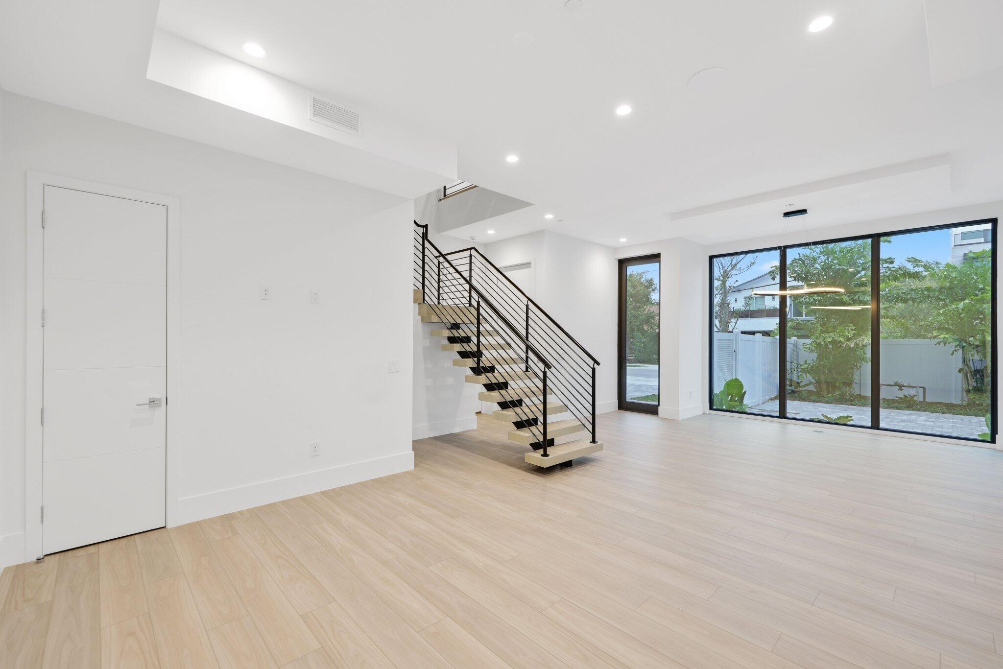 201 SE 4th Avenue
