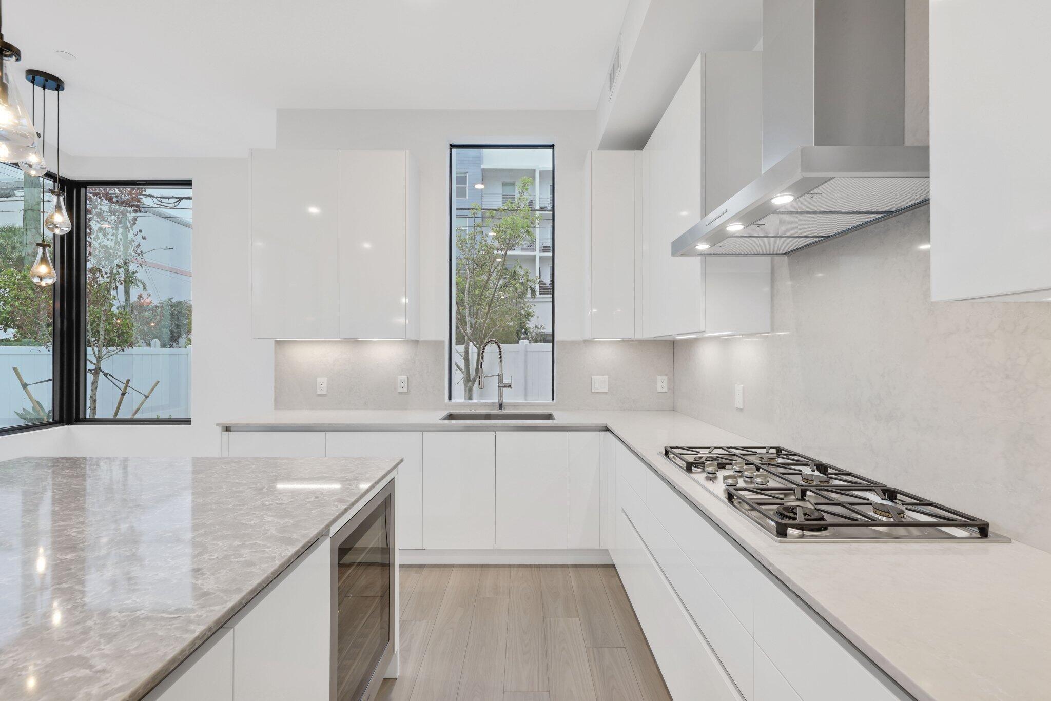 201 SE 4th Avenue