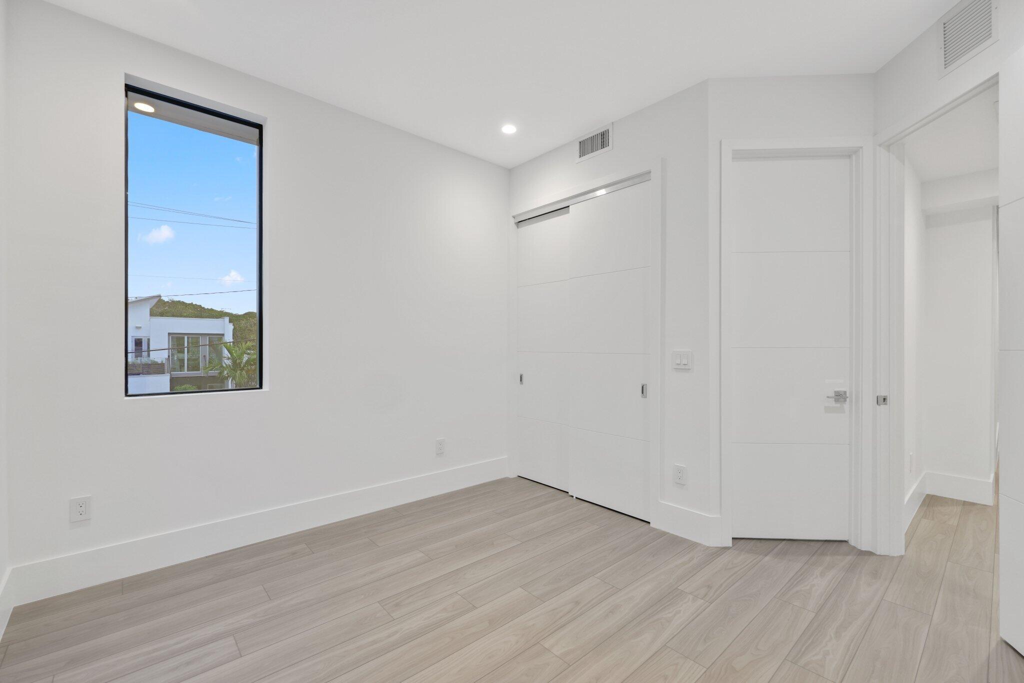 201 SE 4th Avenue