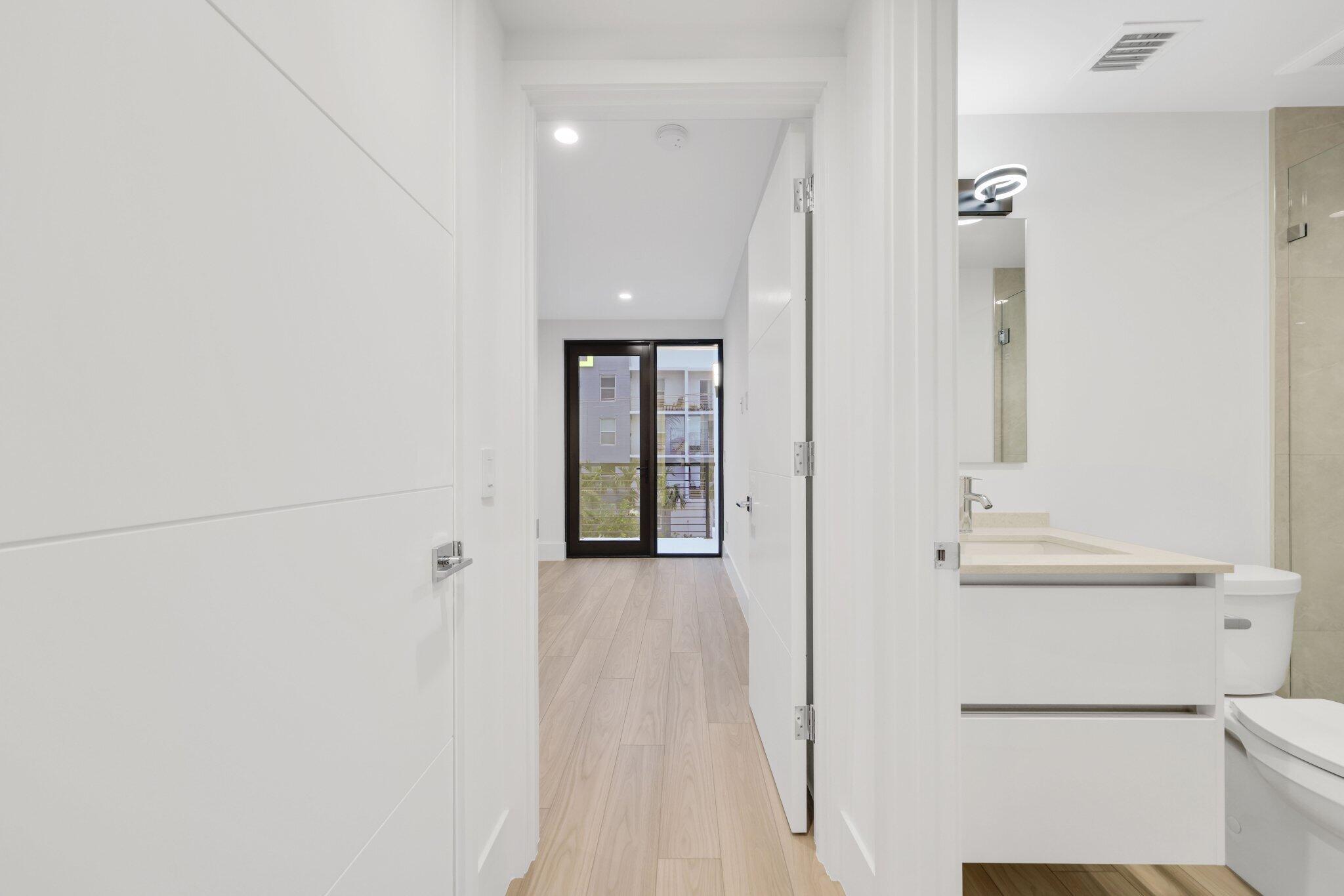 201 SE 4th Avenue