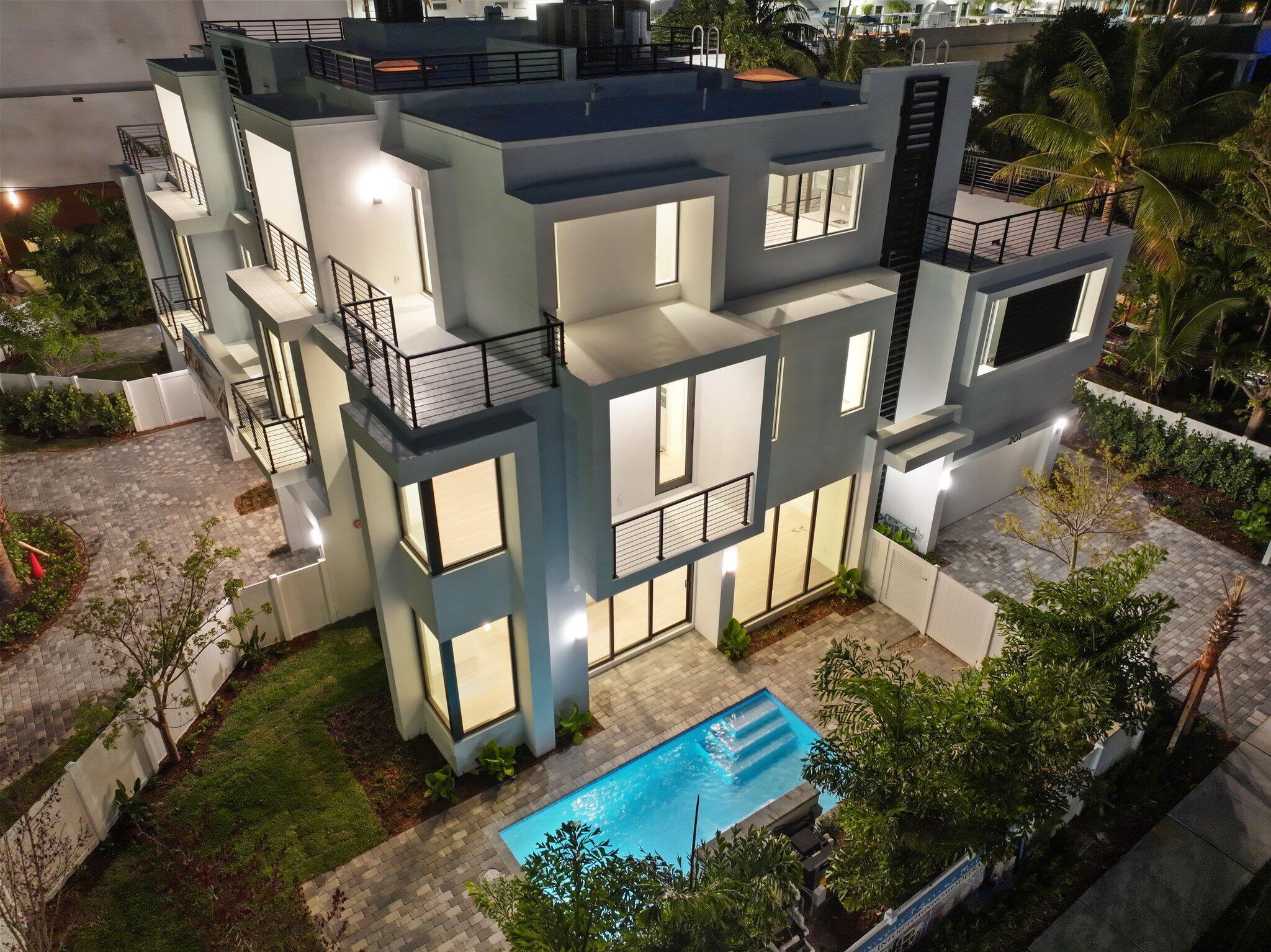 201 SE 4th Avenue