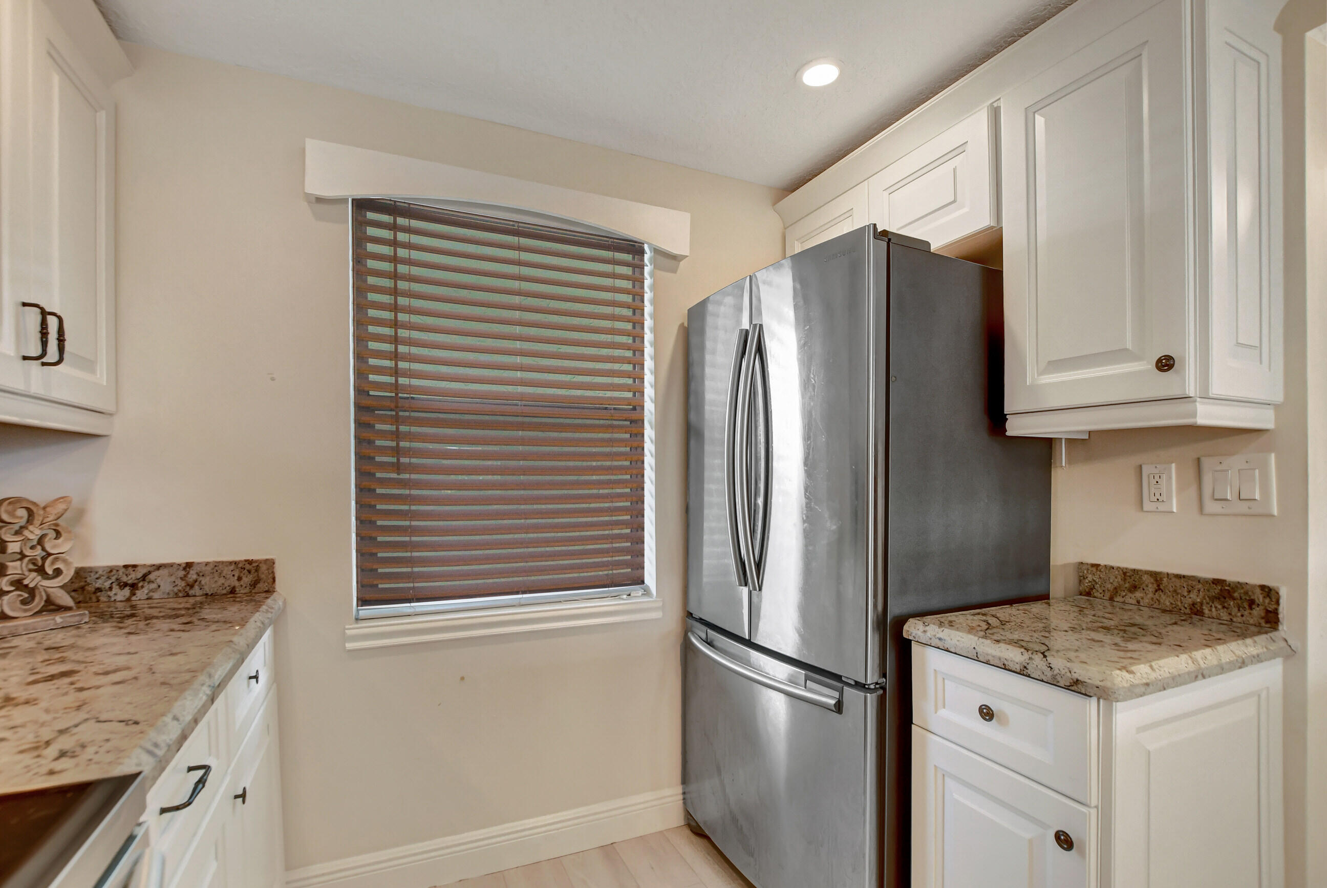9810 Marina Boulevard 1120