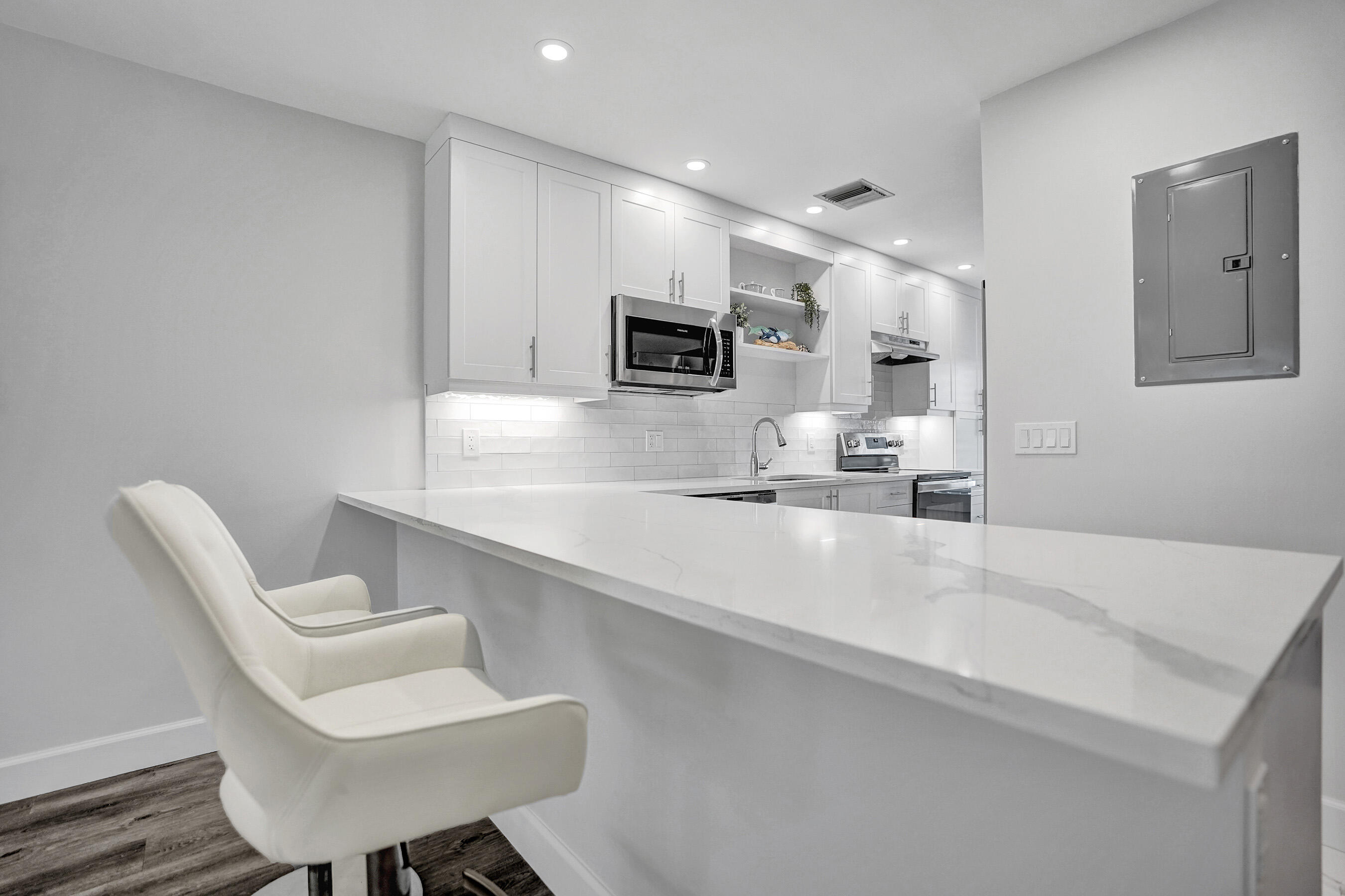 1150 Boxwood Drive 101