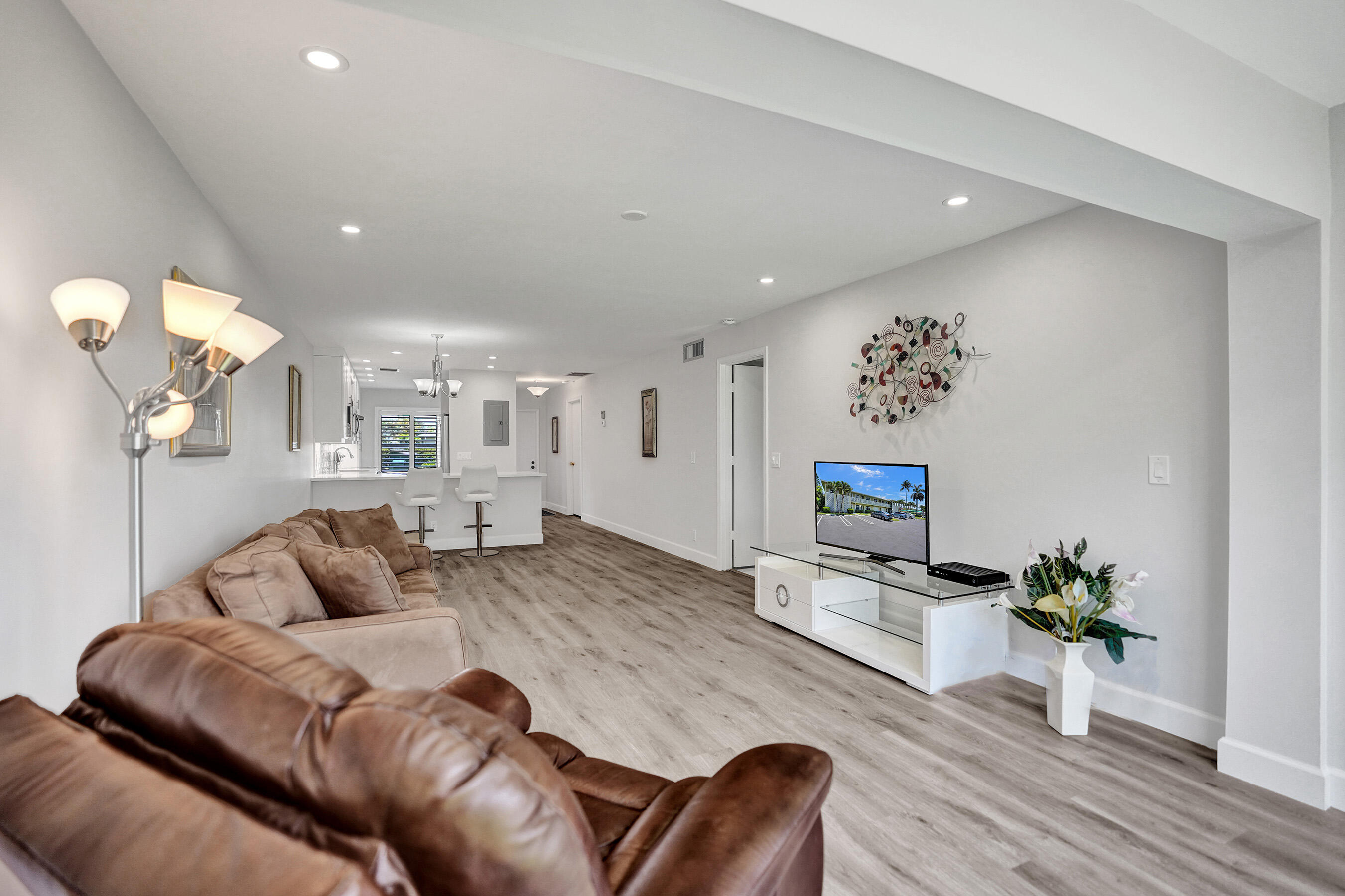 1150 Boxwood Drive 101