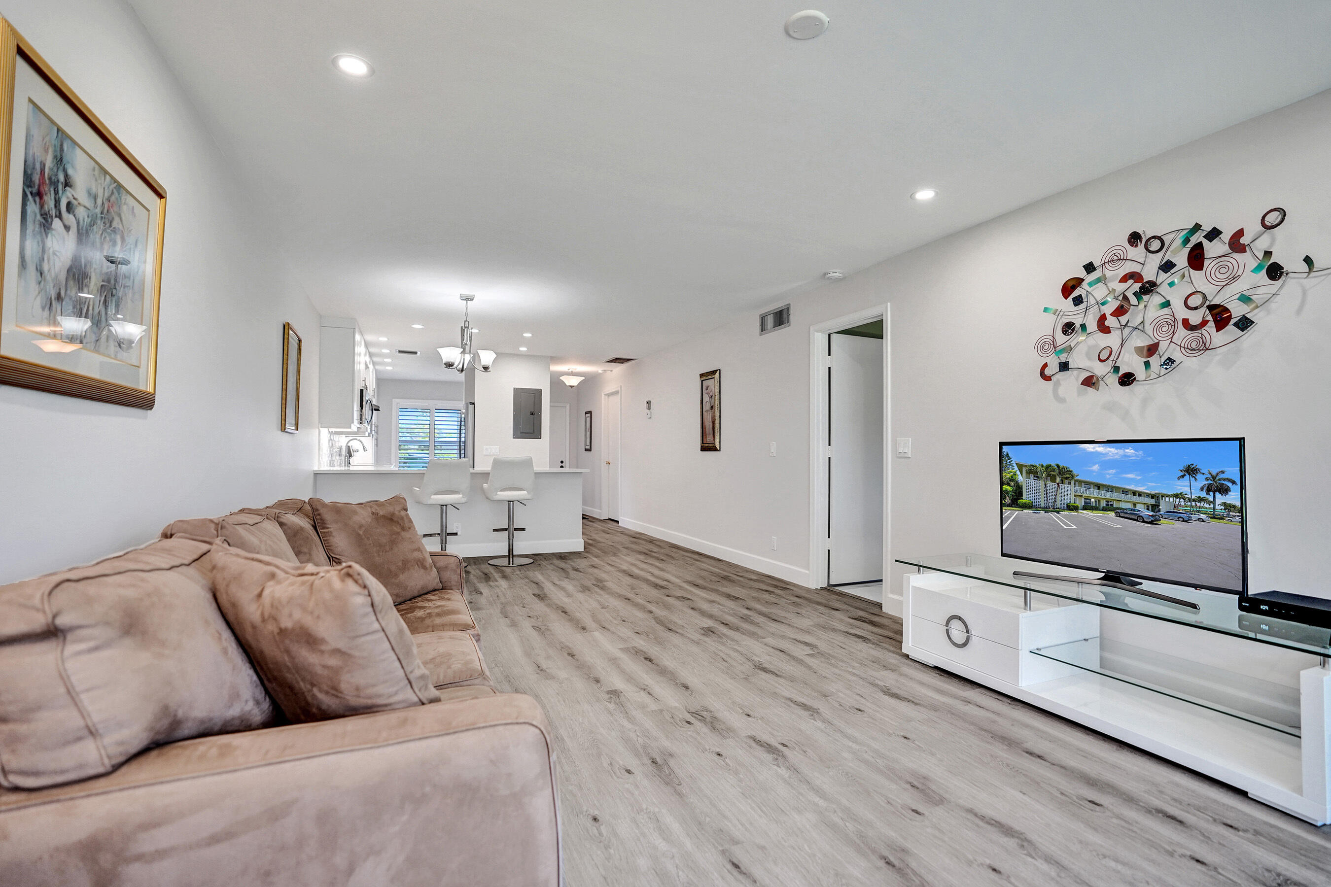 1150 Boxwood Drive 101