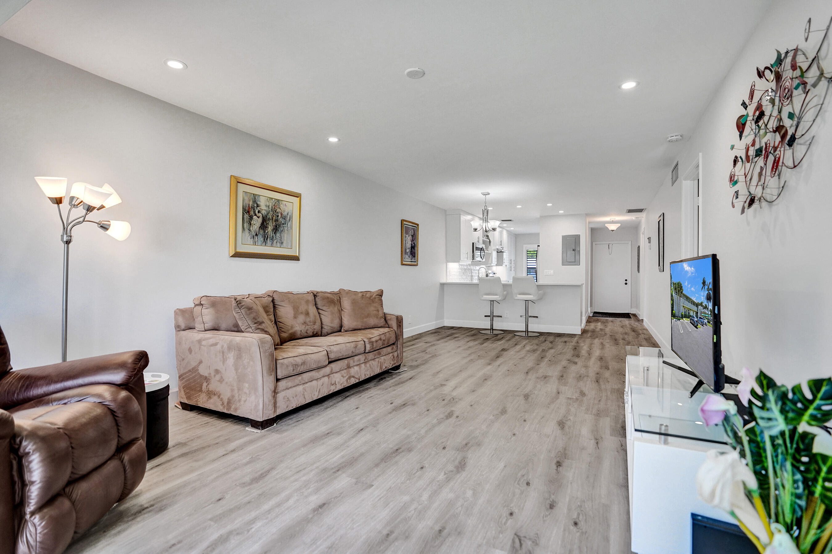 1150 Boxwood Drive 101