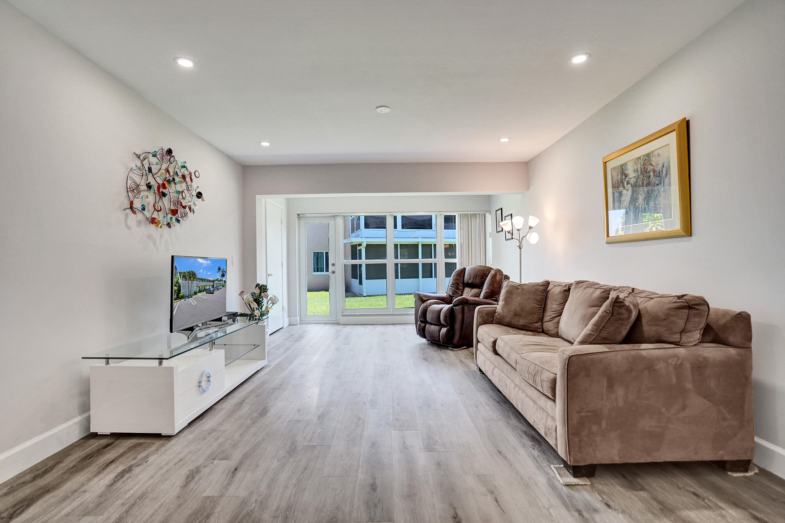 1150 Boxwood Drive 101