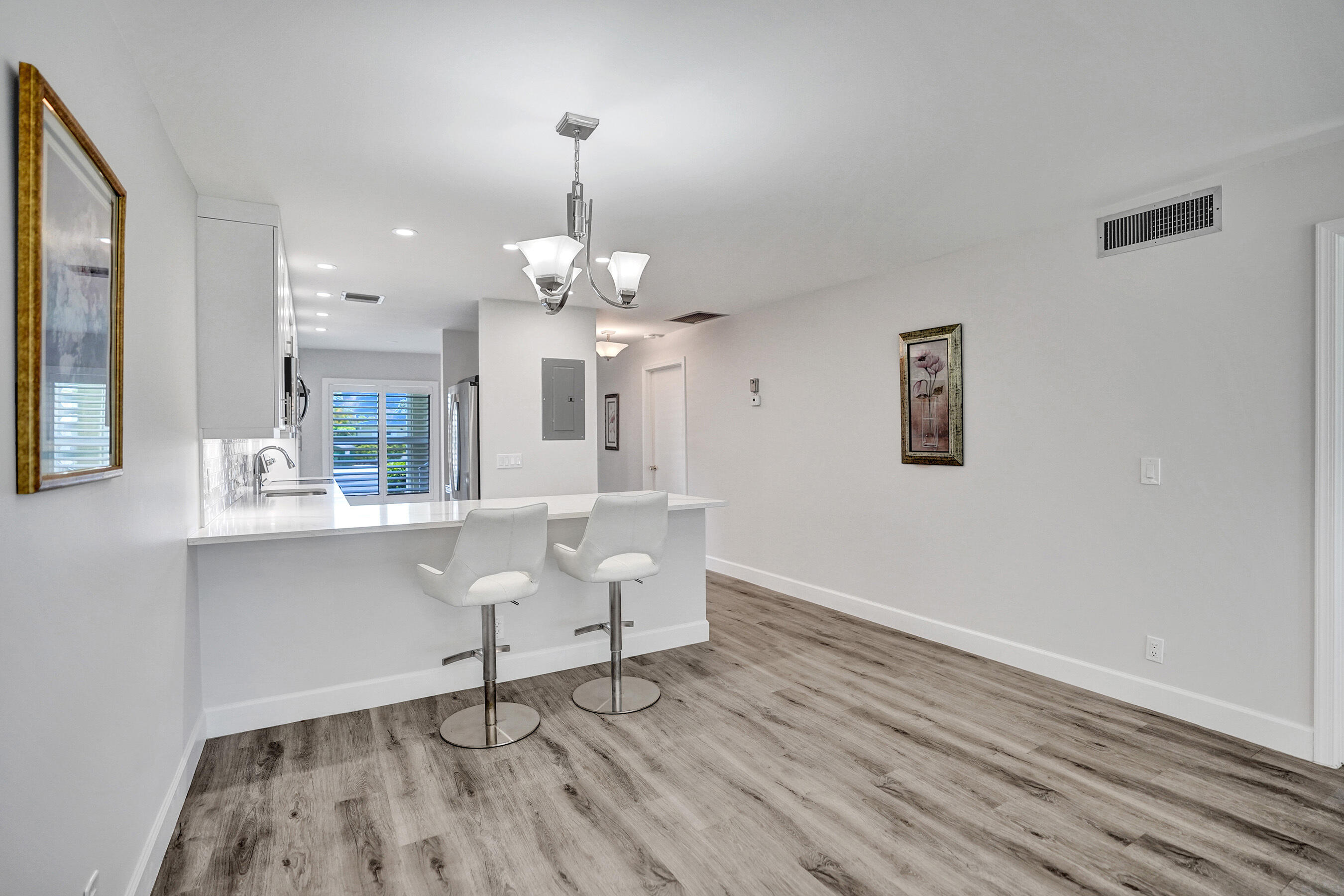 1150 Boxwood Drive 101