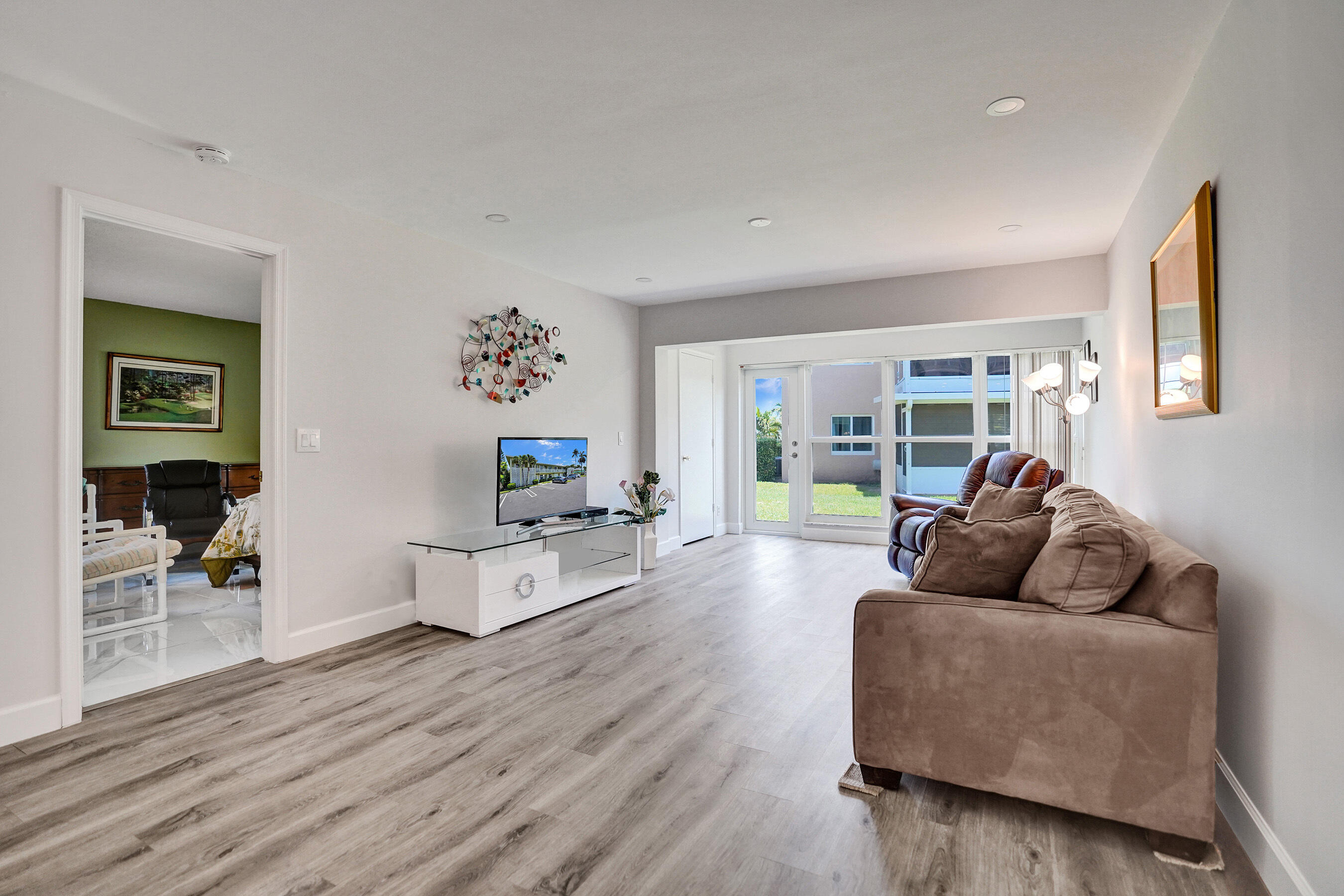 1150 Boxwood Drive 101