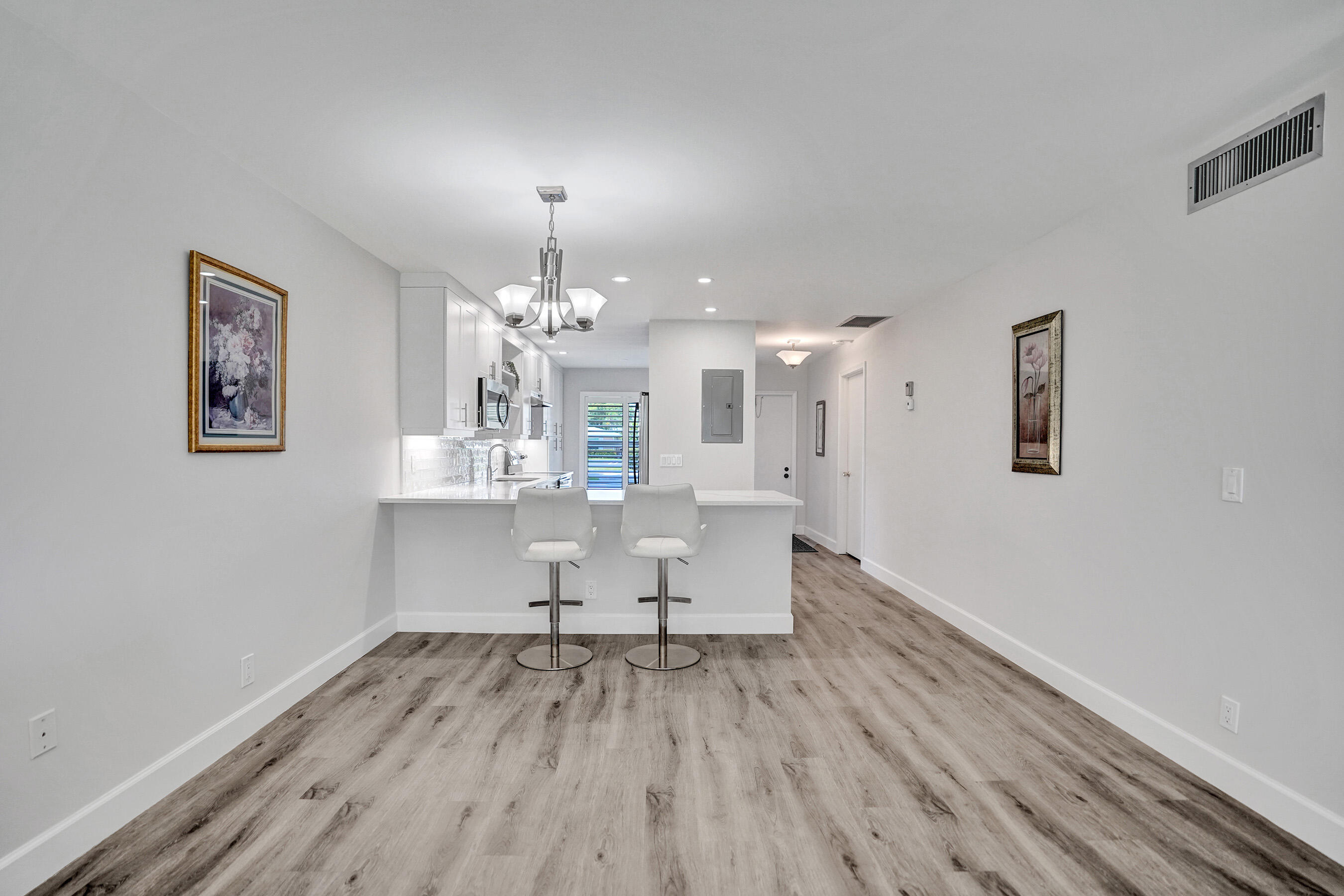 1150 Boxwood Drive 101