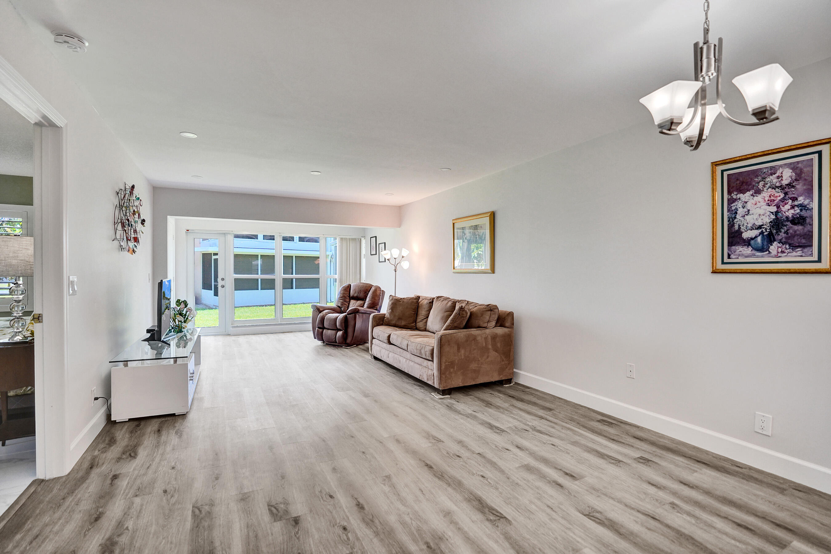 1150 Boxwood Drive 101
