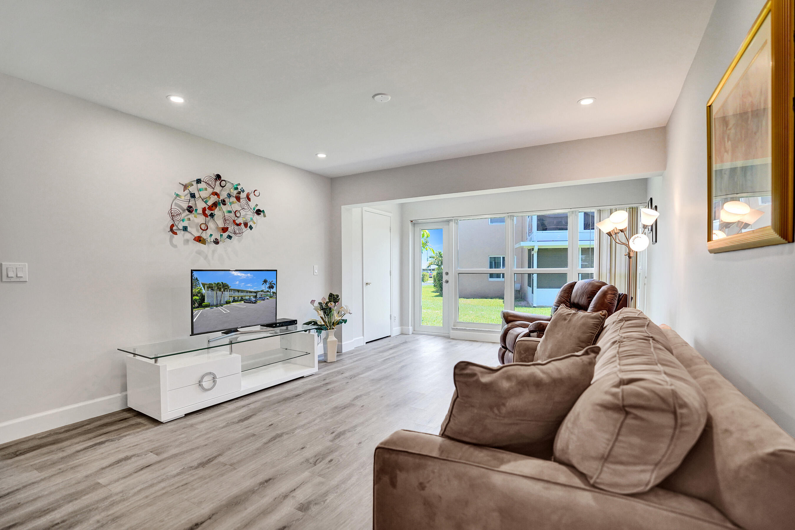 1150 Boxwood Drive 101