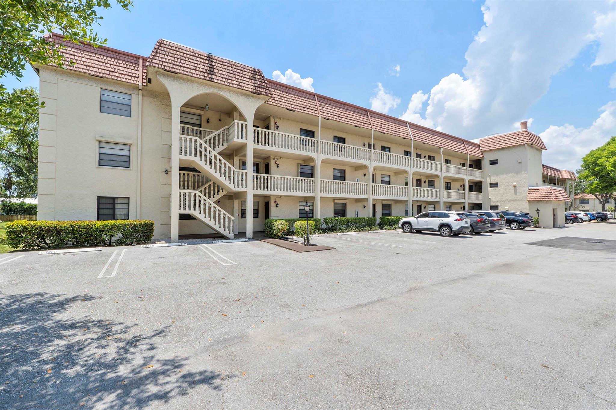 126 S Cypress Road 735