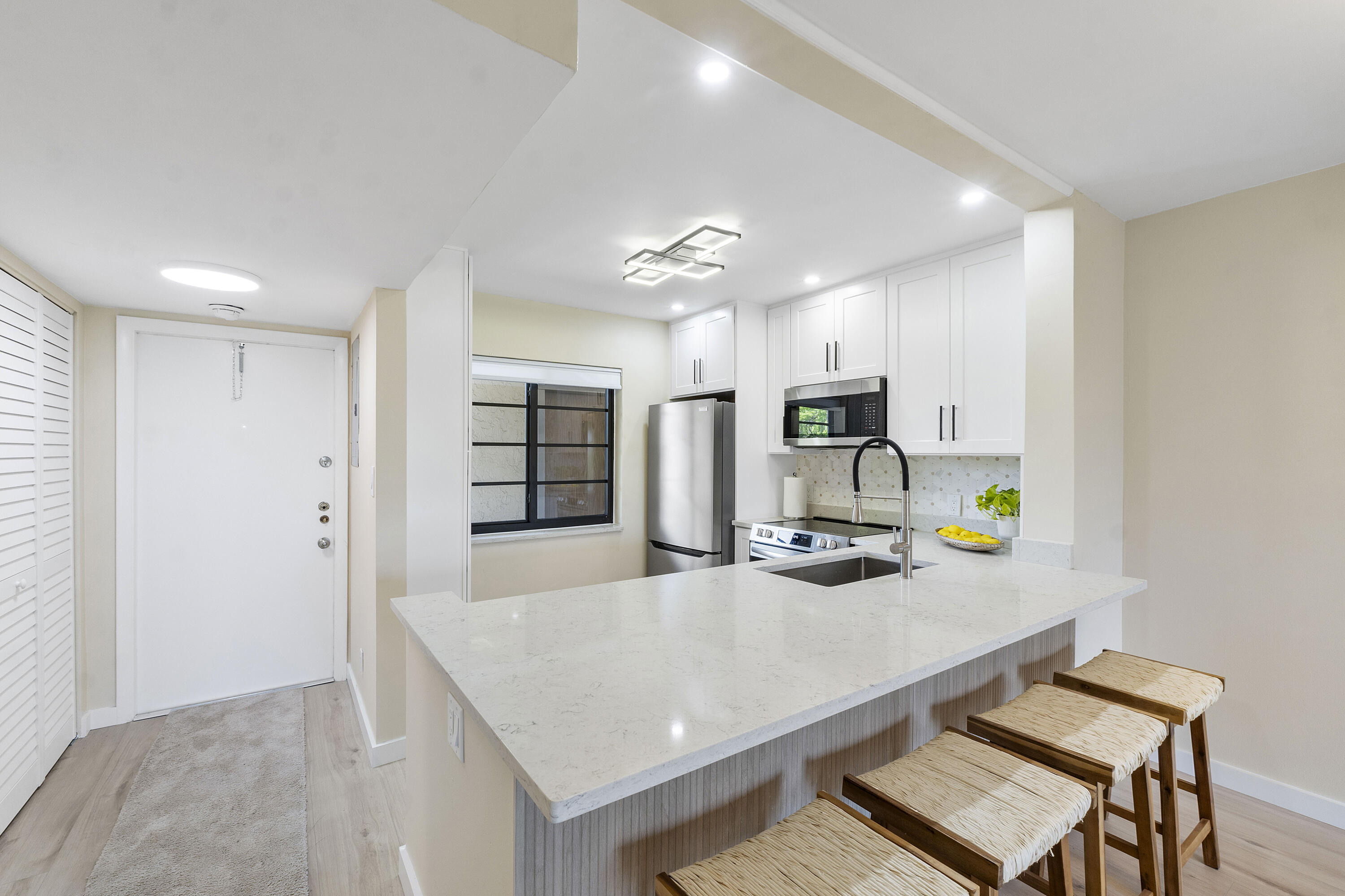 126 S Cypress Road 735