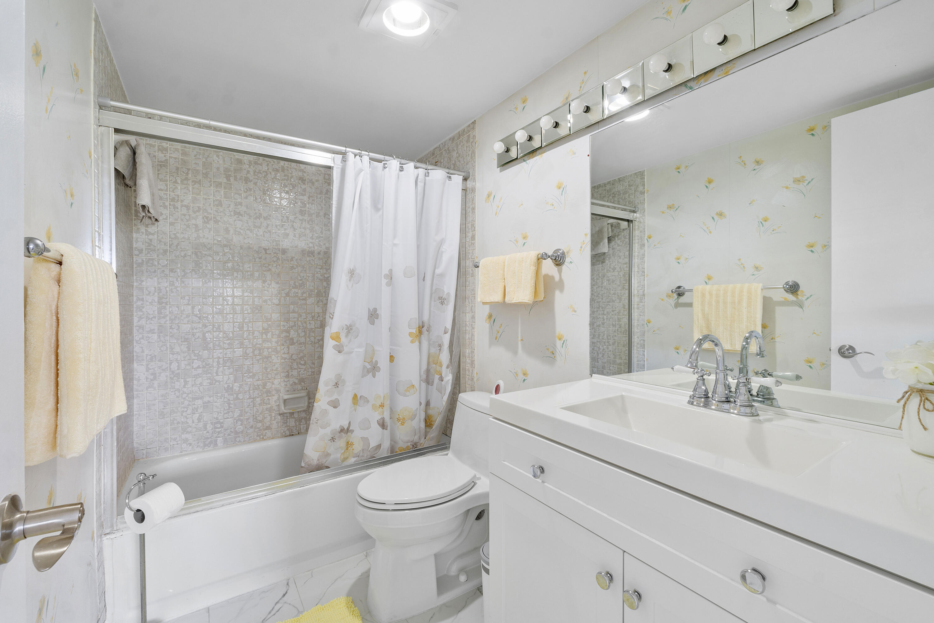 126 S Cypress Road 735