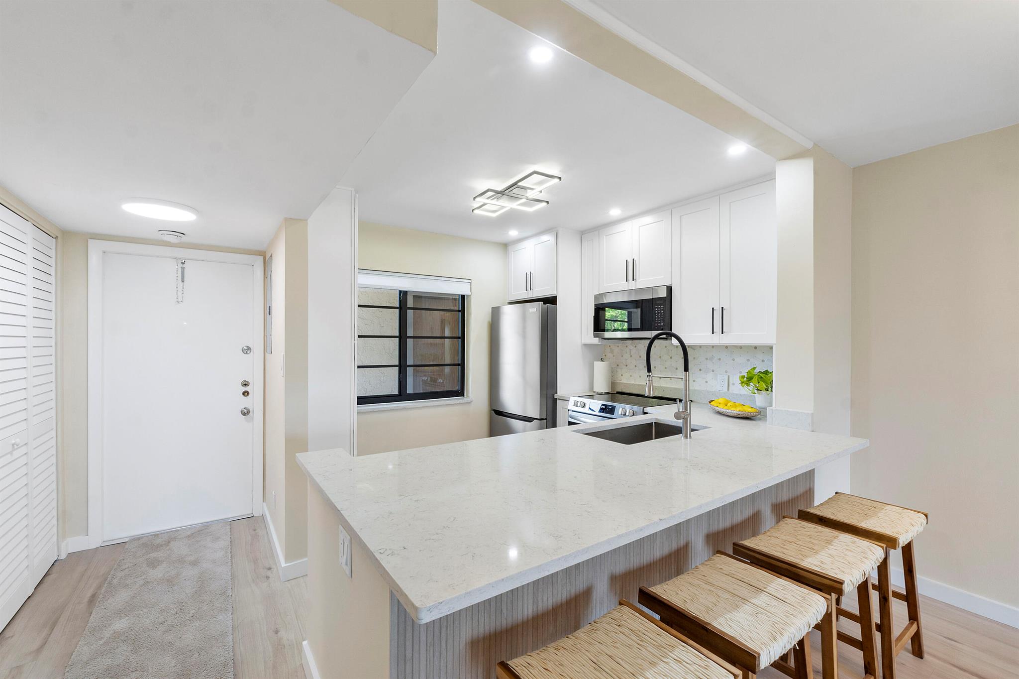 126 S Cypress Road 735