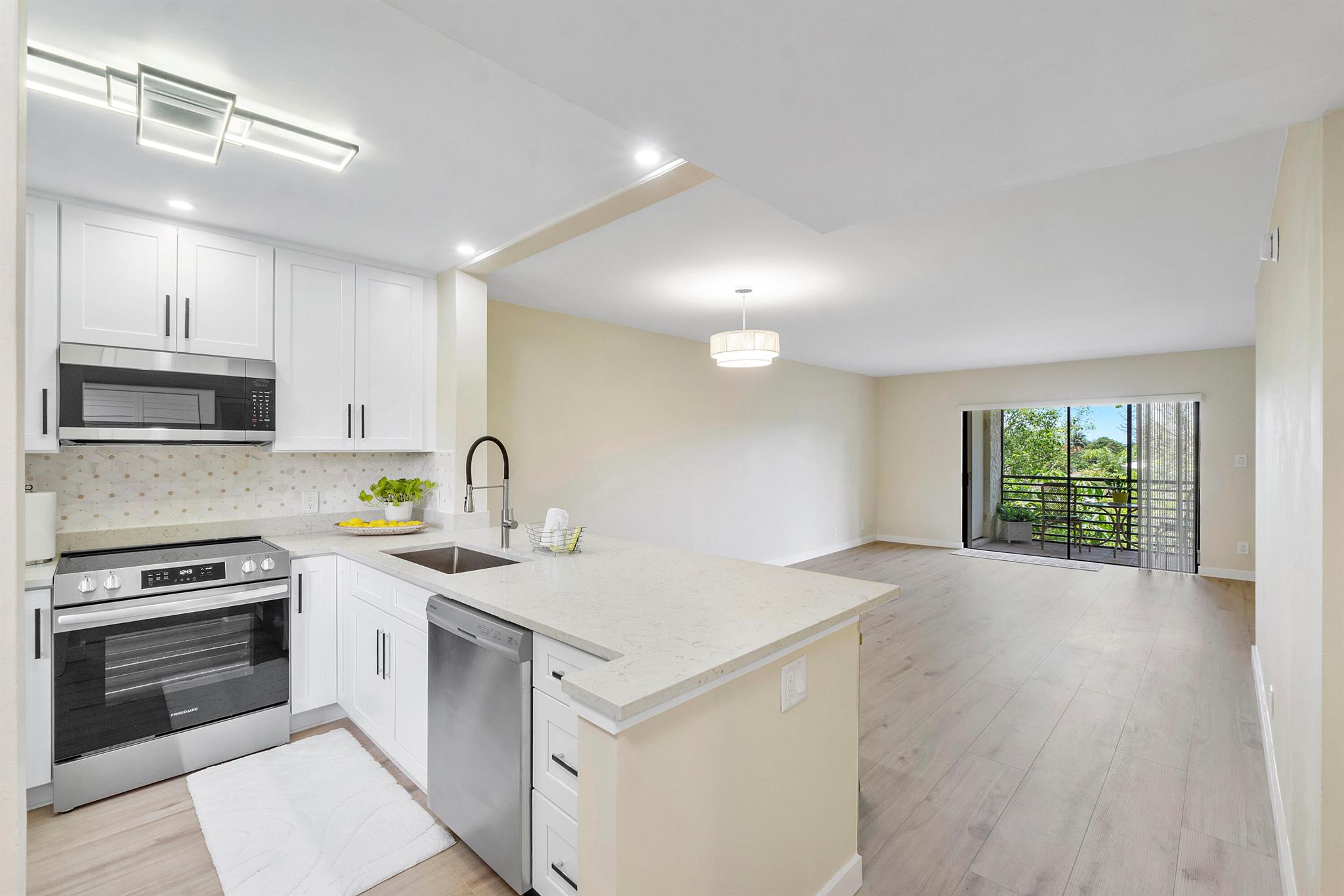 126 S Cypress Road 735