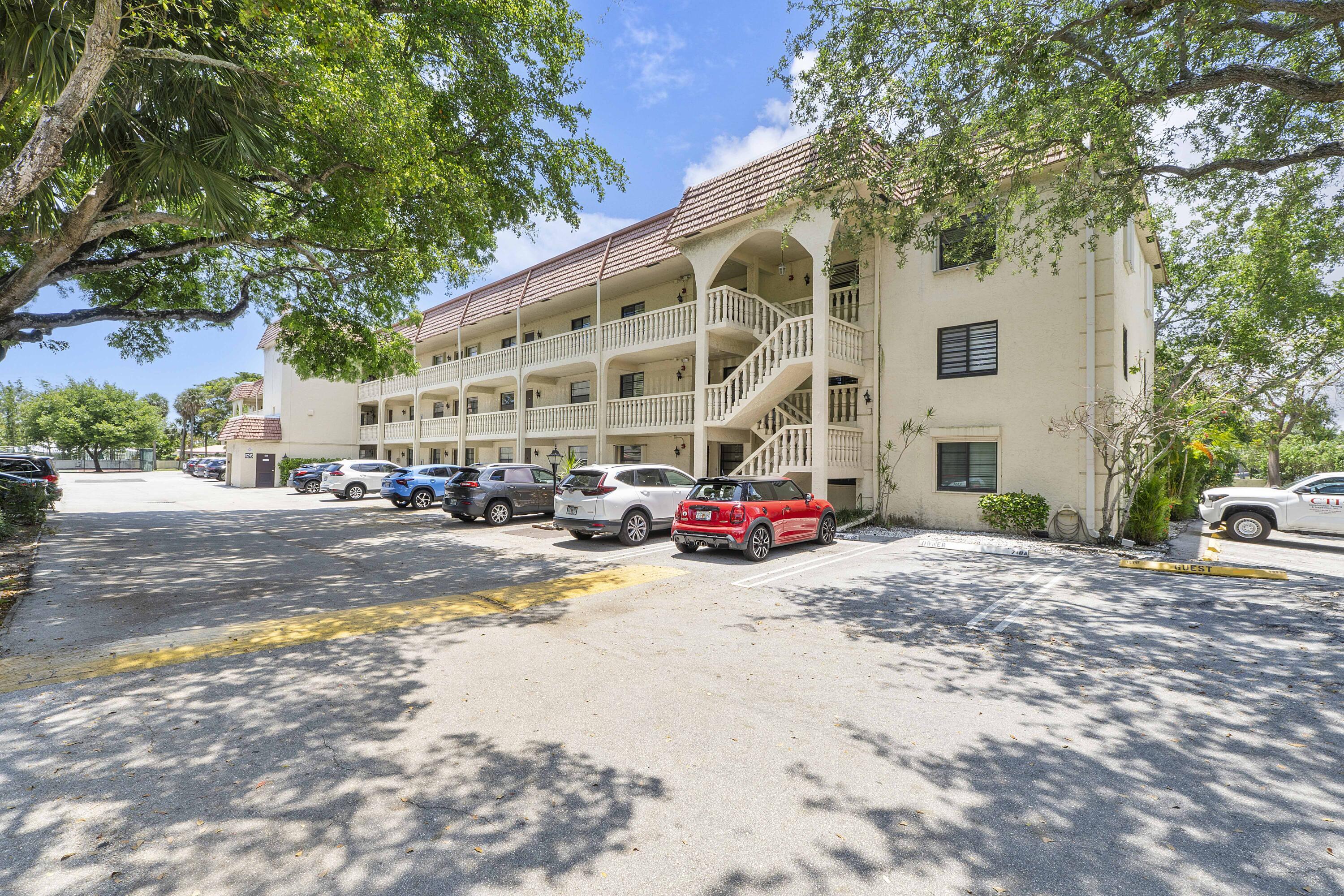 126 S Cypress Road 735